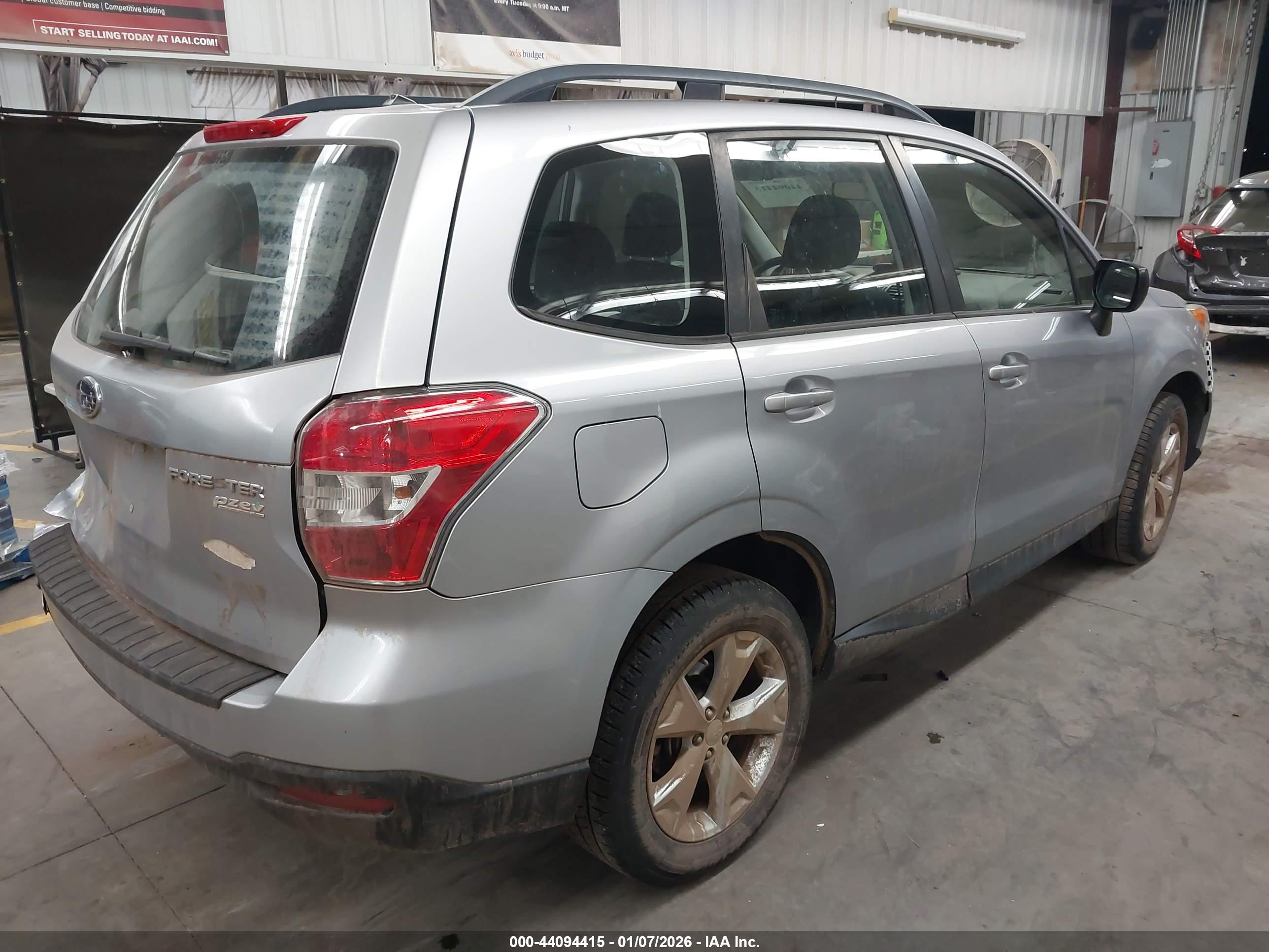 SUBARU FORESTER image 4