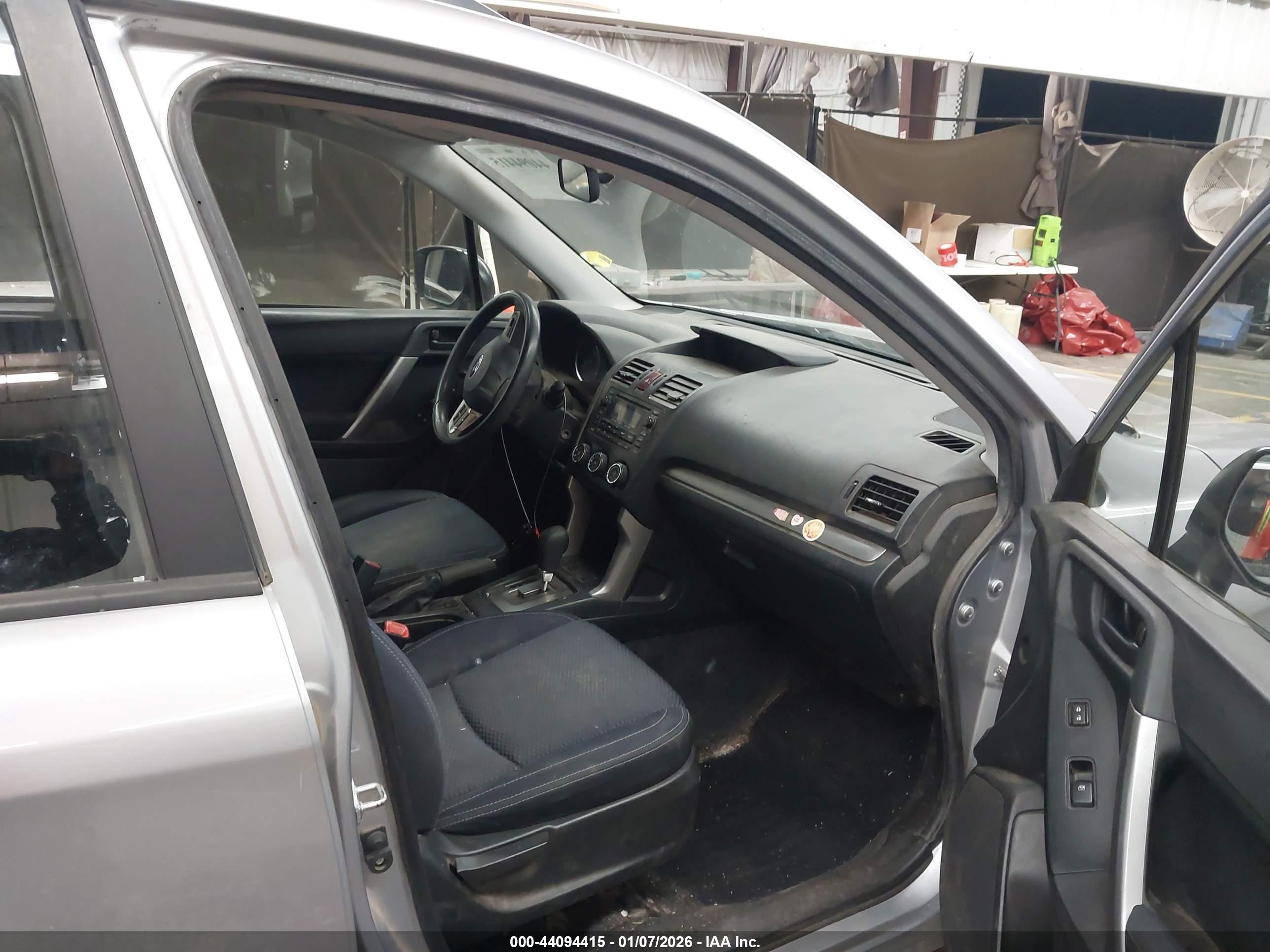 SUBARU FORESTER image 5