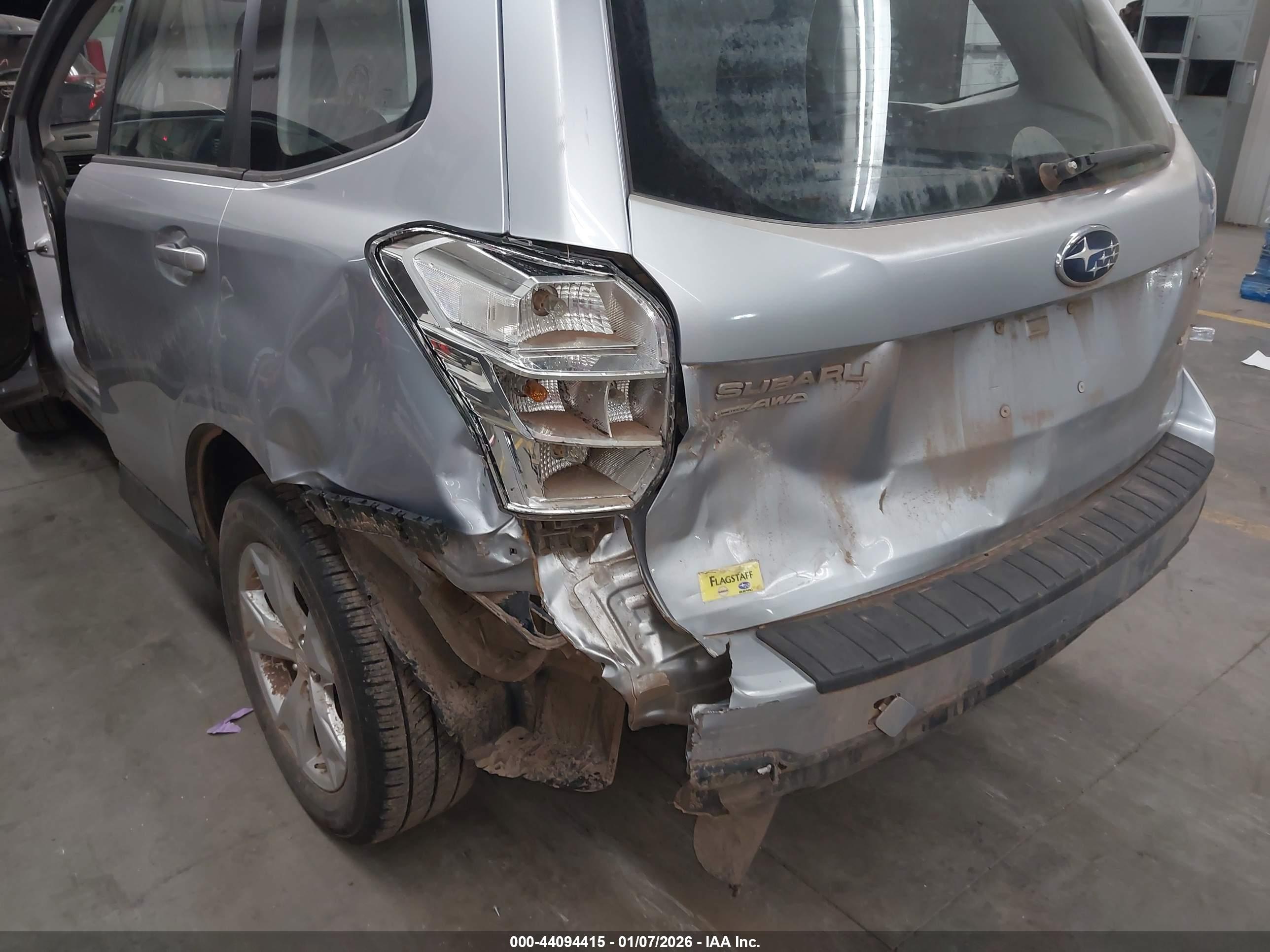 SUBARU FORESTER image 6