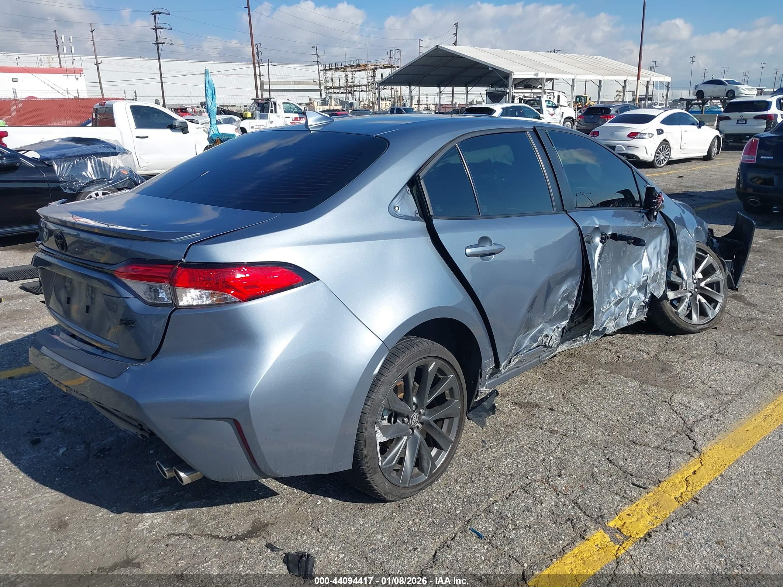 TOYOTA COROLLA image 4