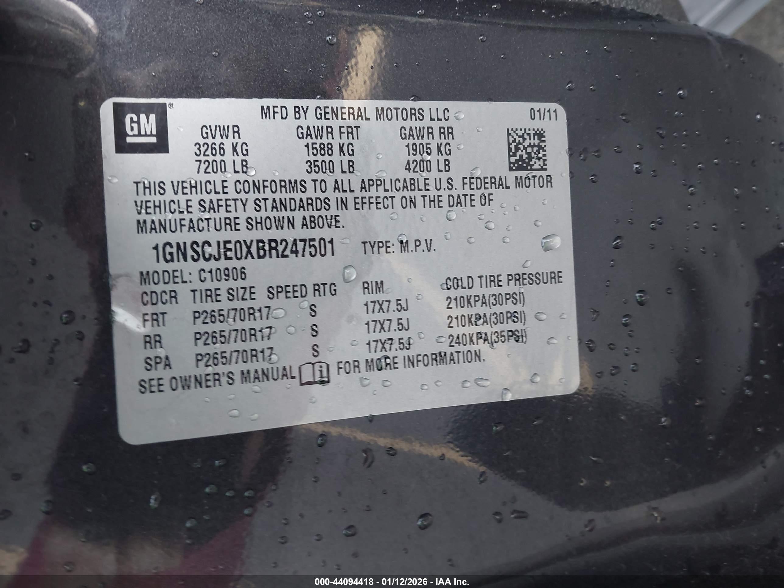 CHEVROLET SUBURBAN image 9