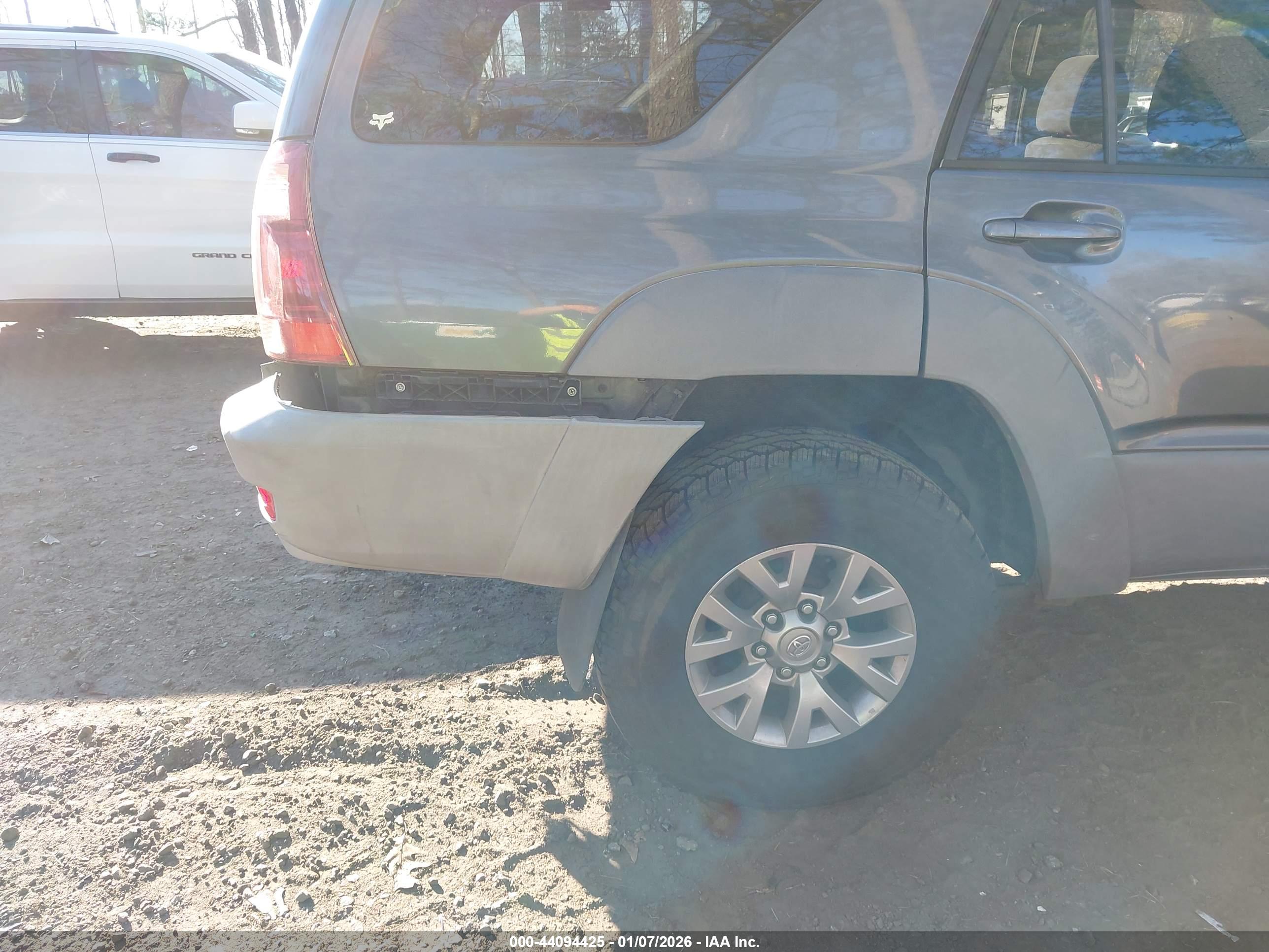TOYOTA 4RUNNER image 6