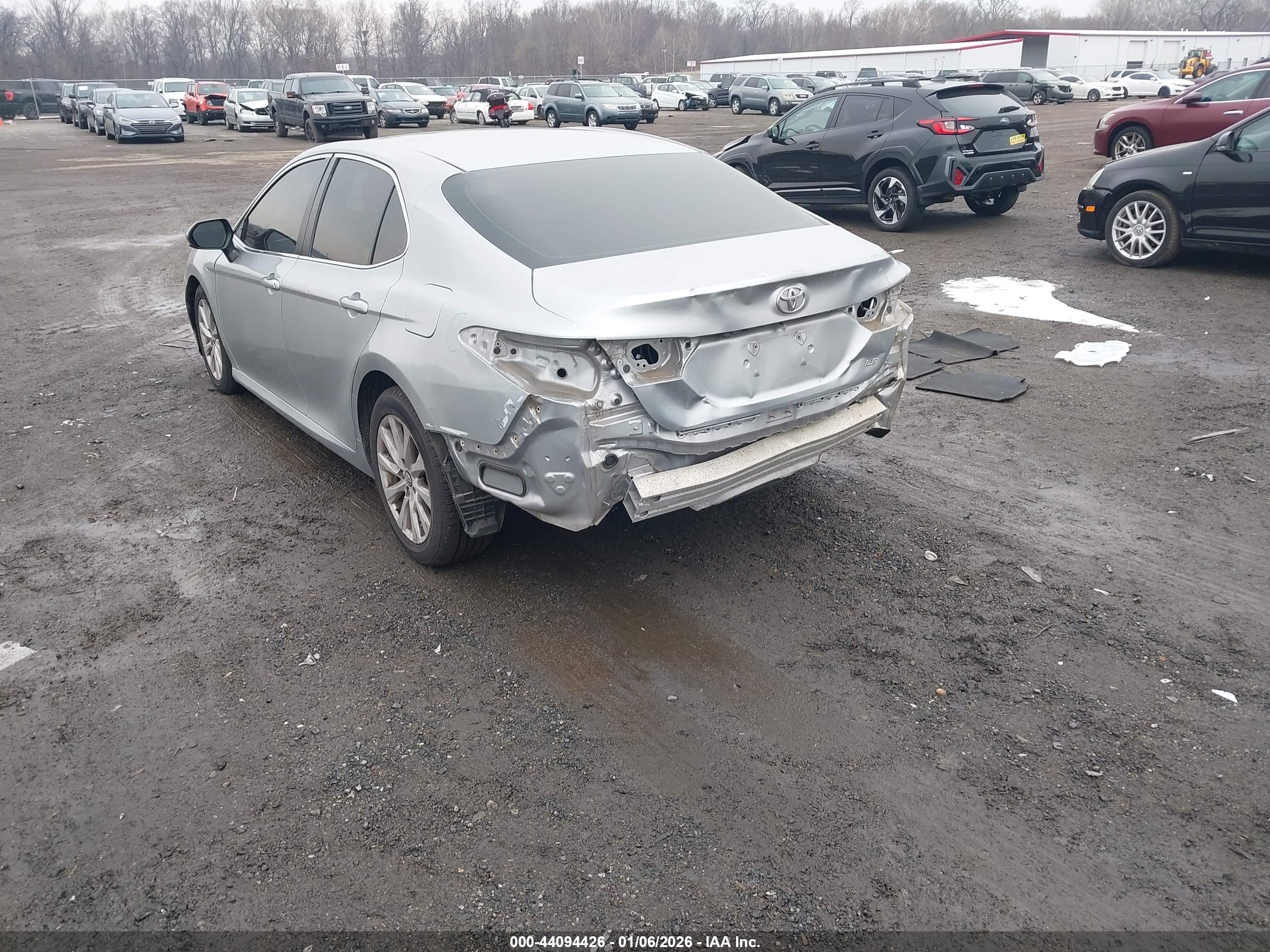 TOYOTA CAMRY image 3
