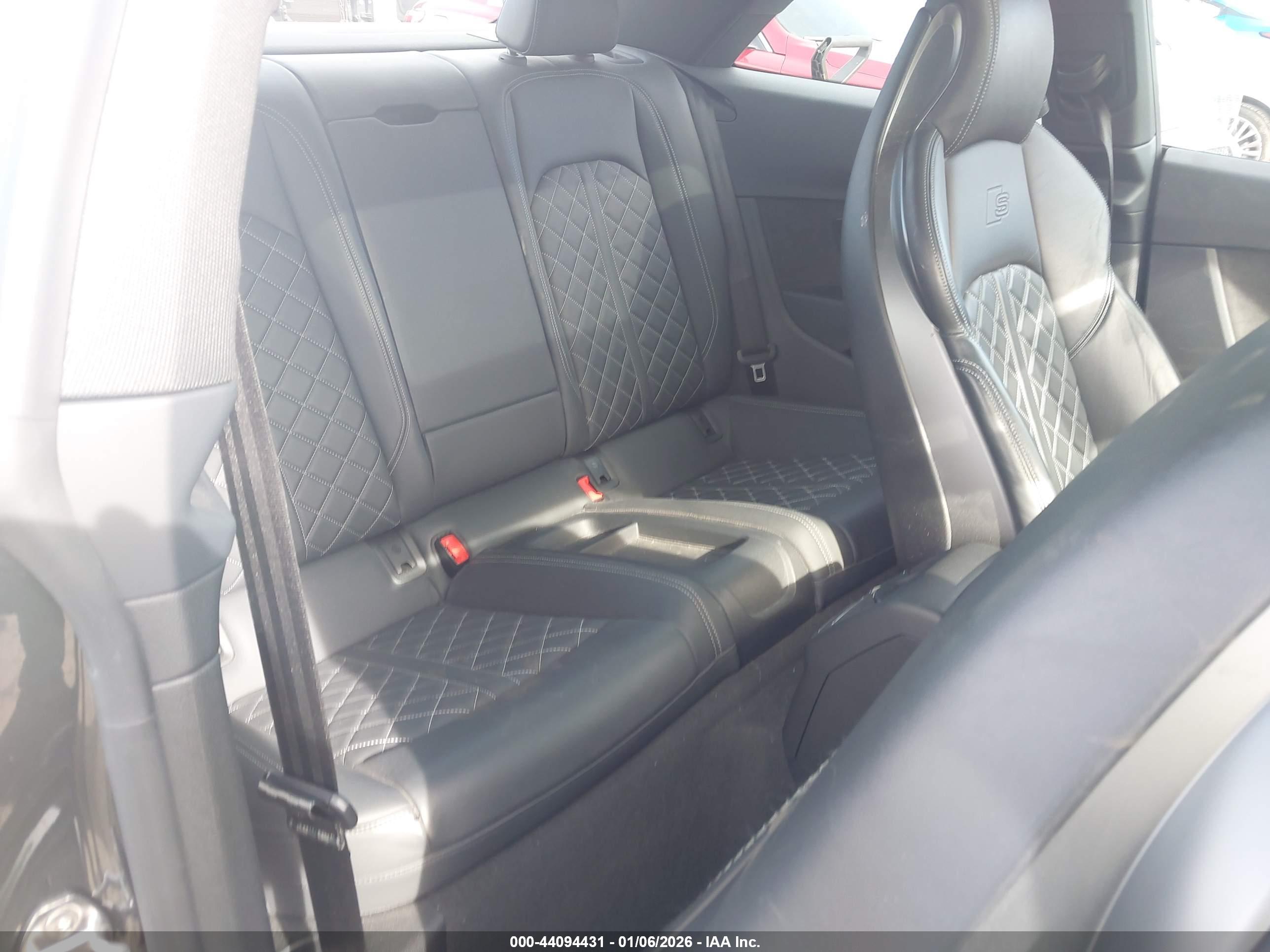 AUDI S5 image 8
