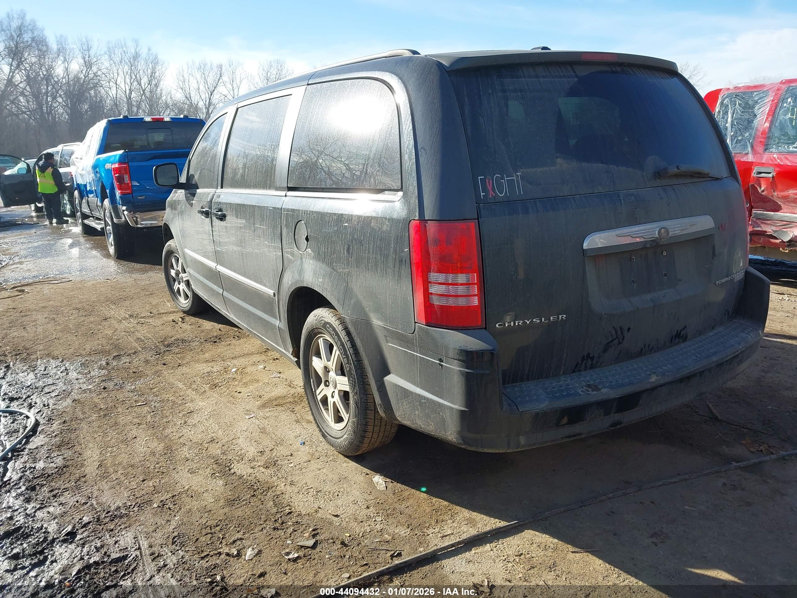 CHRYSLER TOWN image 3