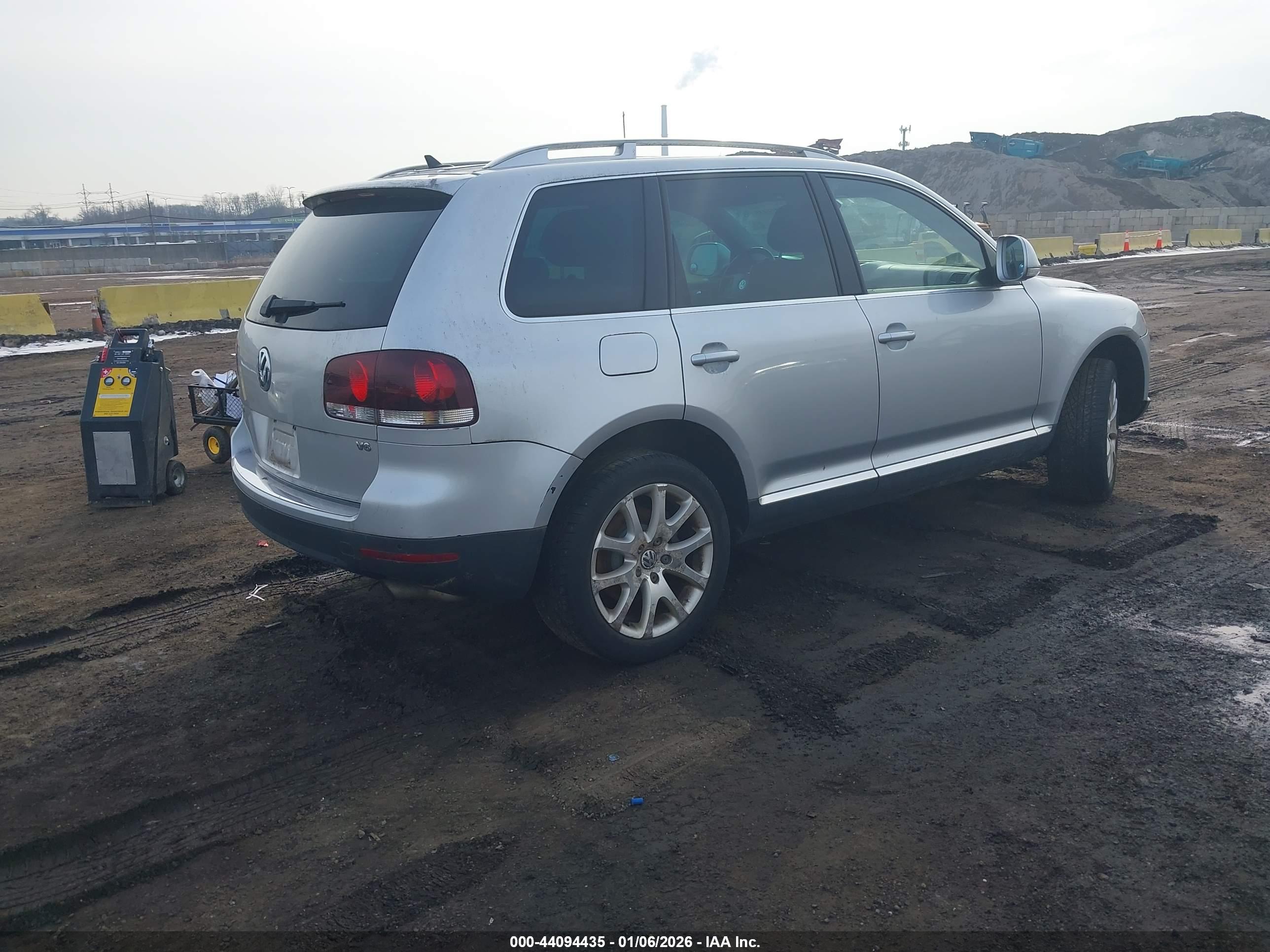 VOLKSWAGEN TOUAREG image 4