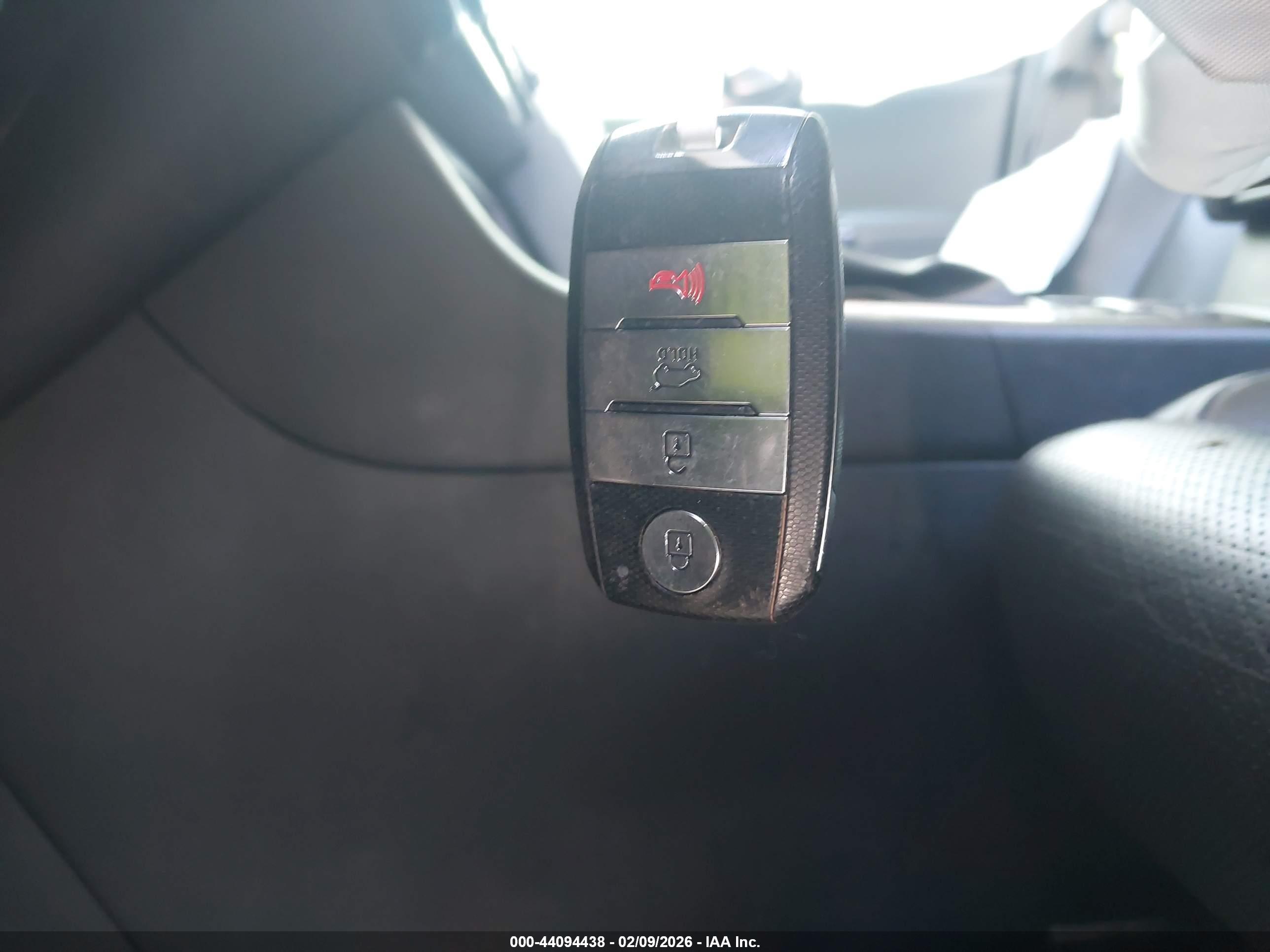 KIA SPORTAGE image 11