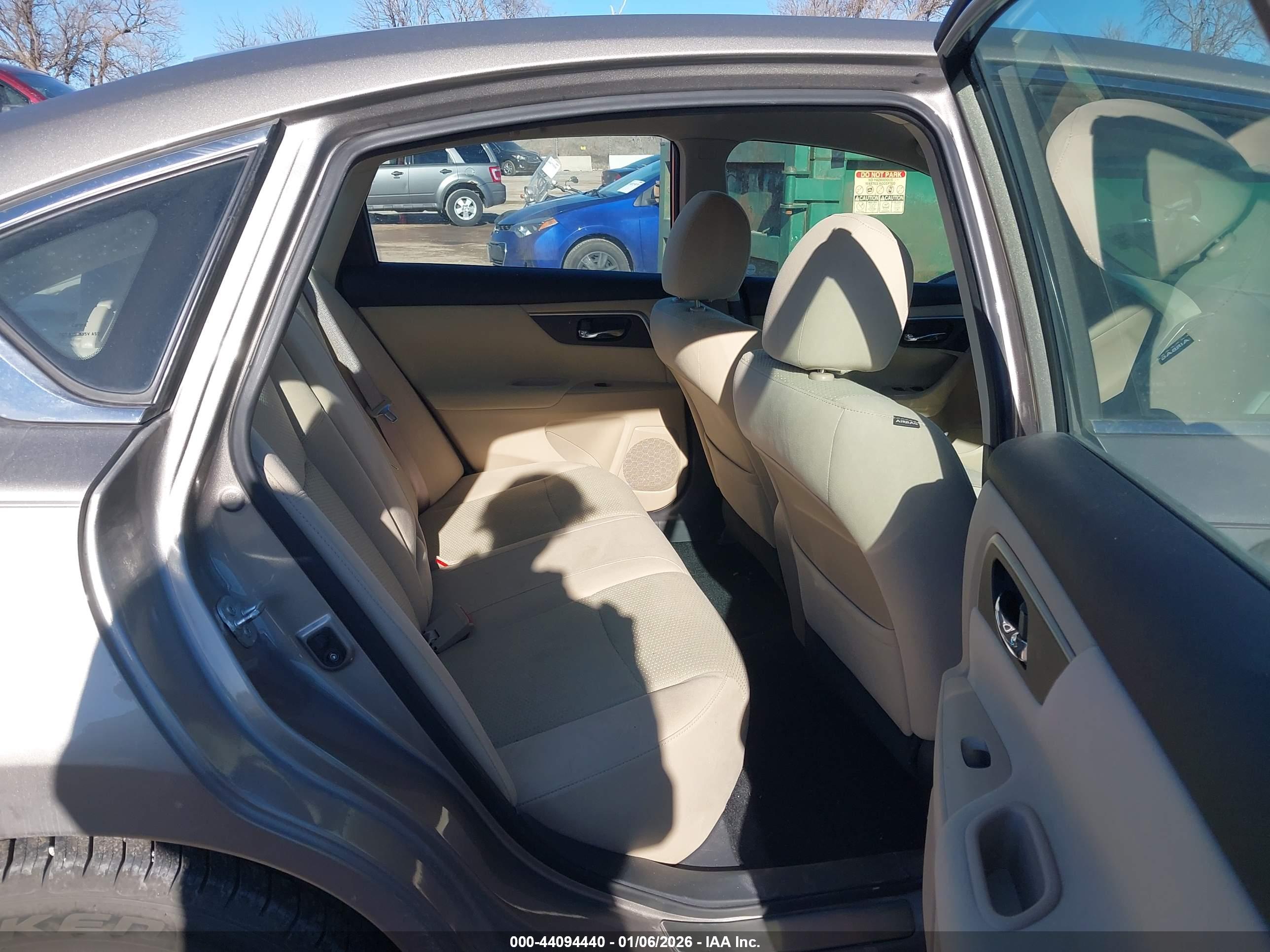 NISSAN ALTIMA image 8
