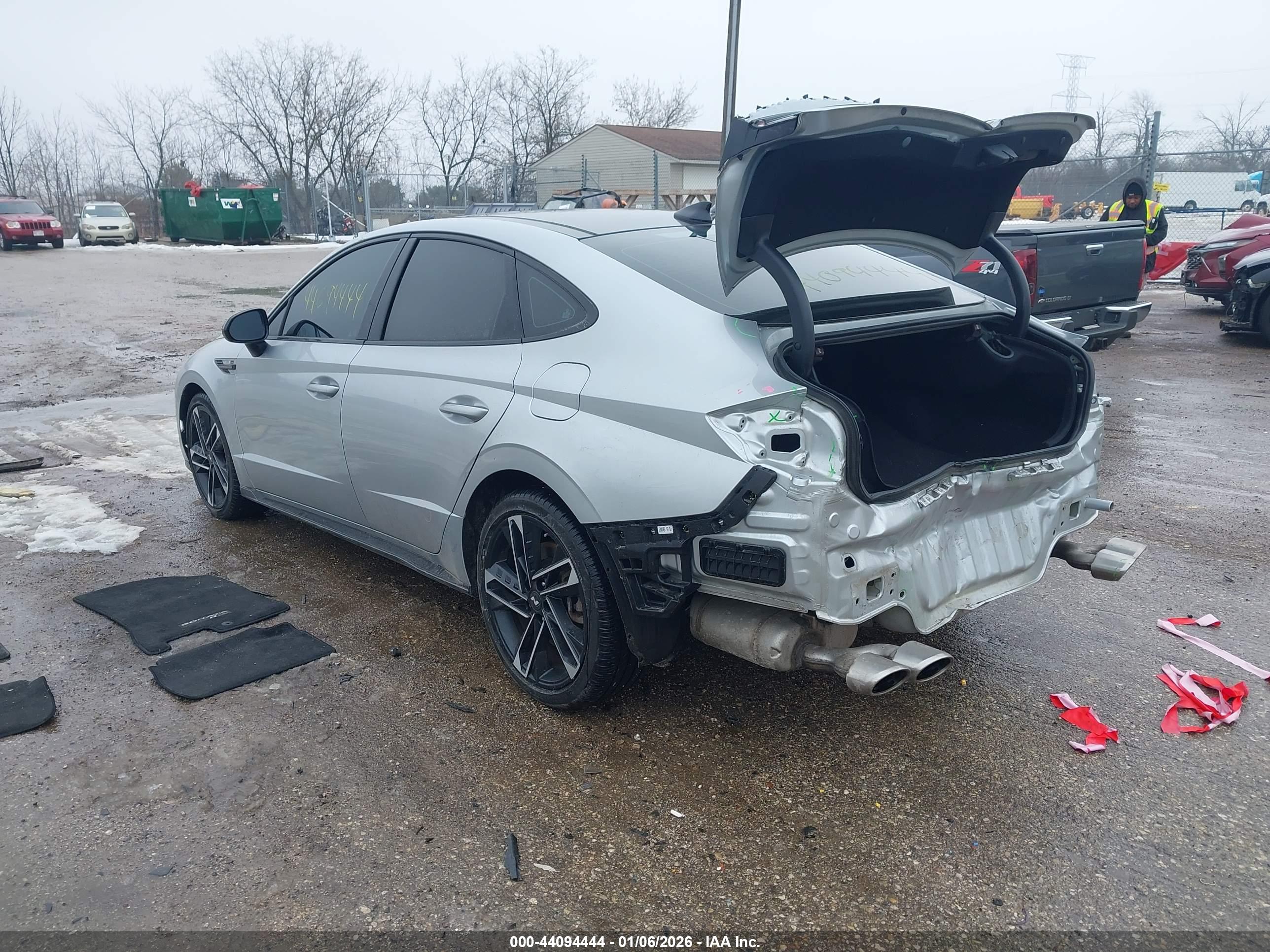 HYUNDAI SONATA image 3