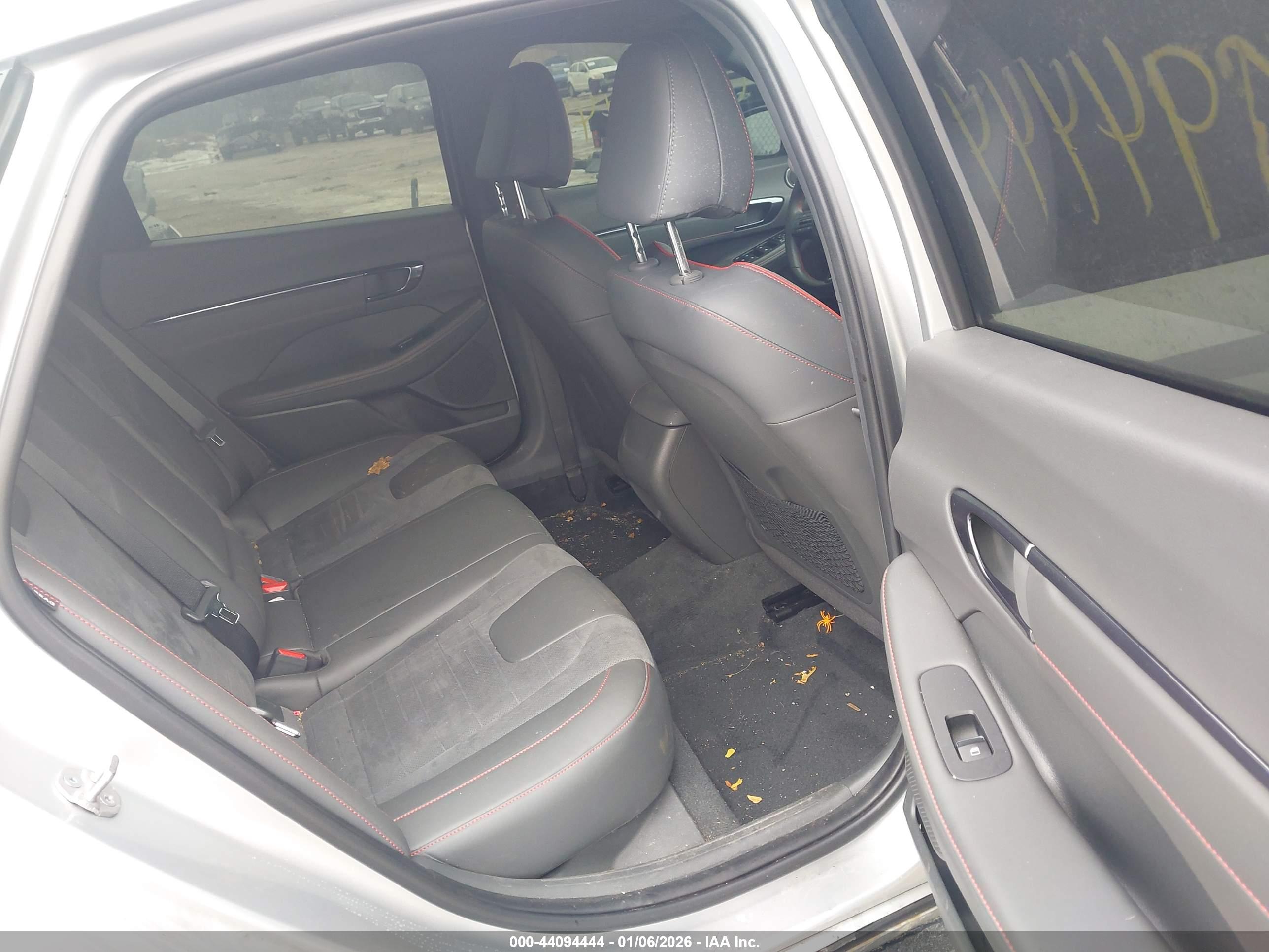 HYUNDAI SONATA image 8
