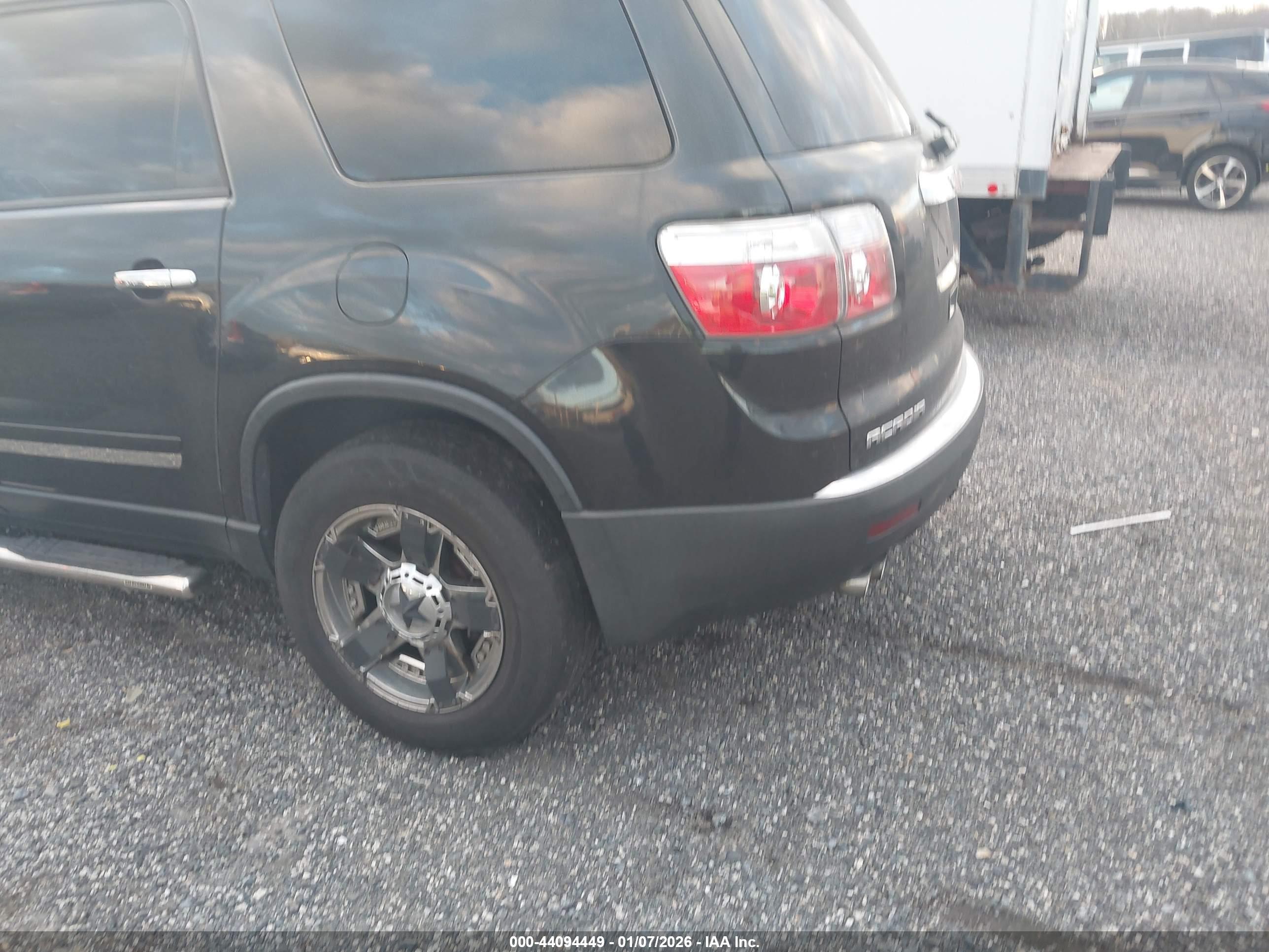 GMC ACADIA image 6
