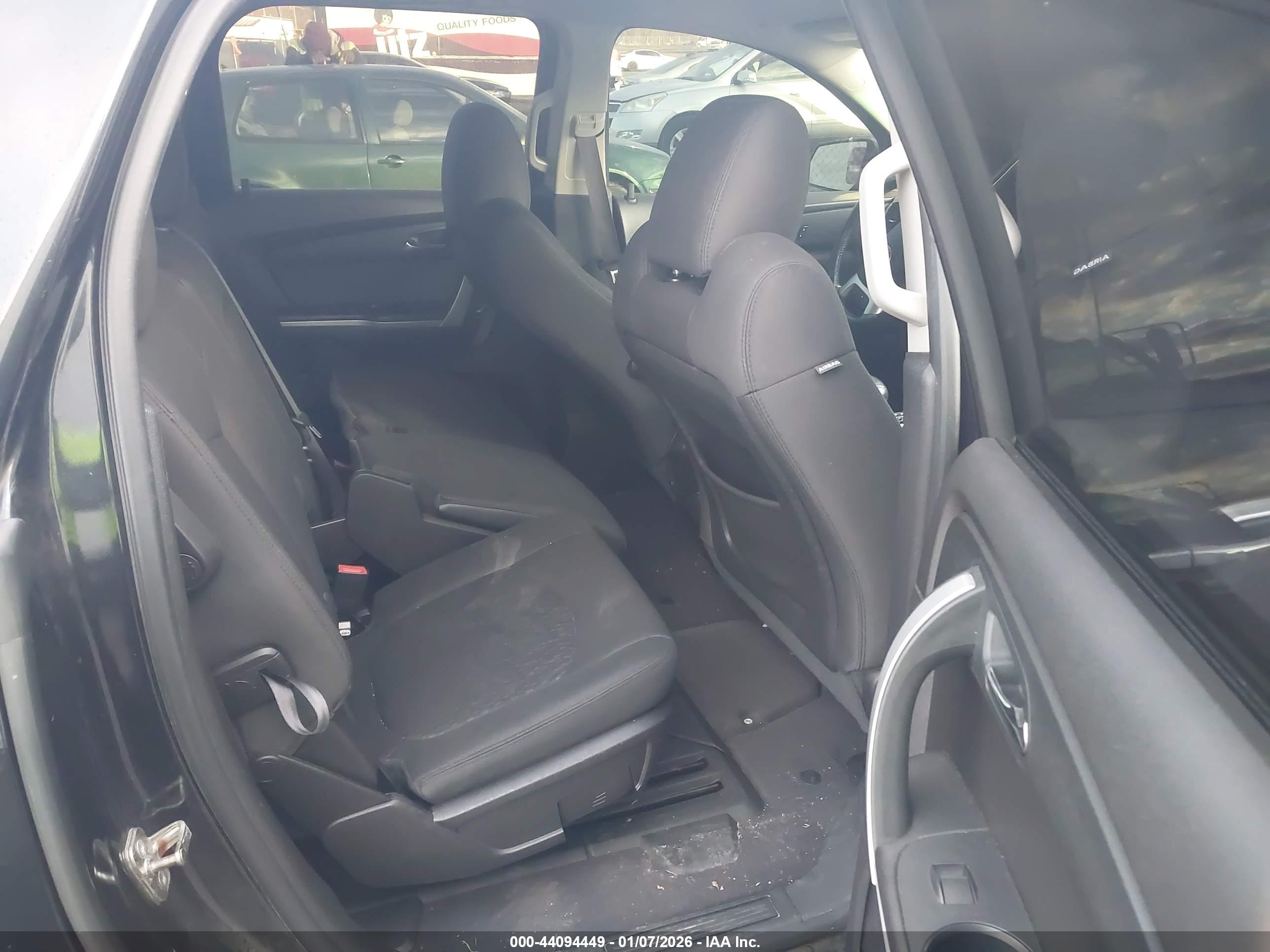 GMC ACADIA image 8