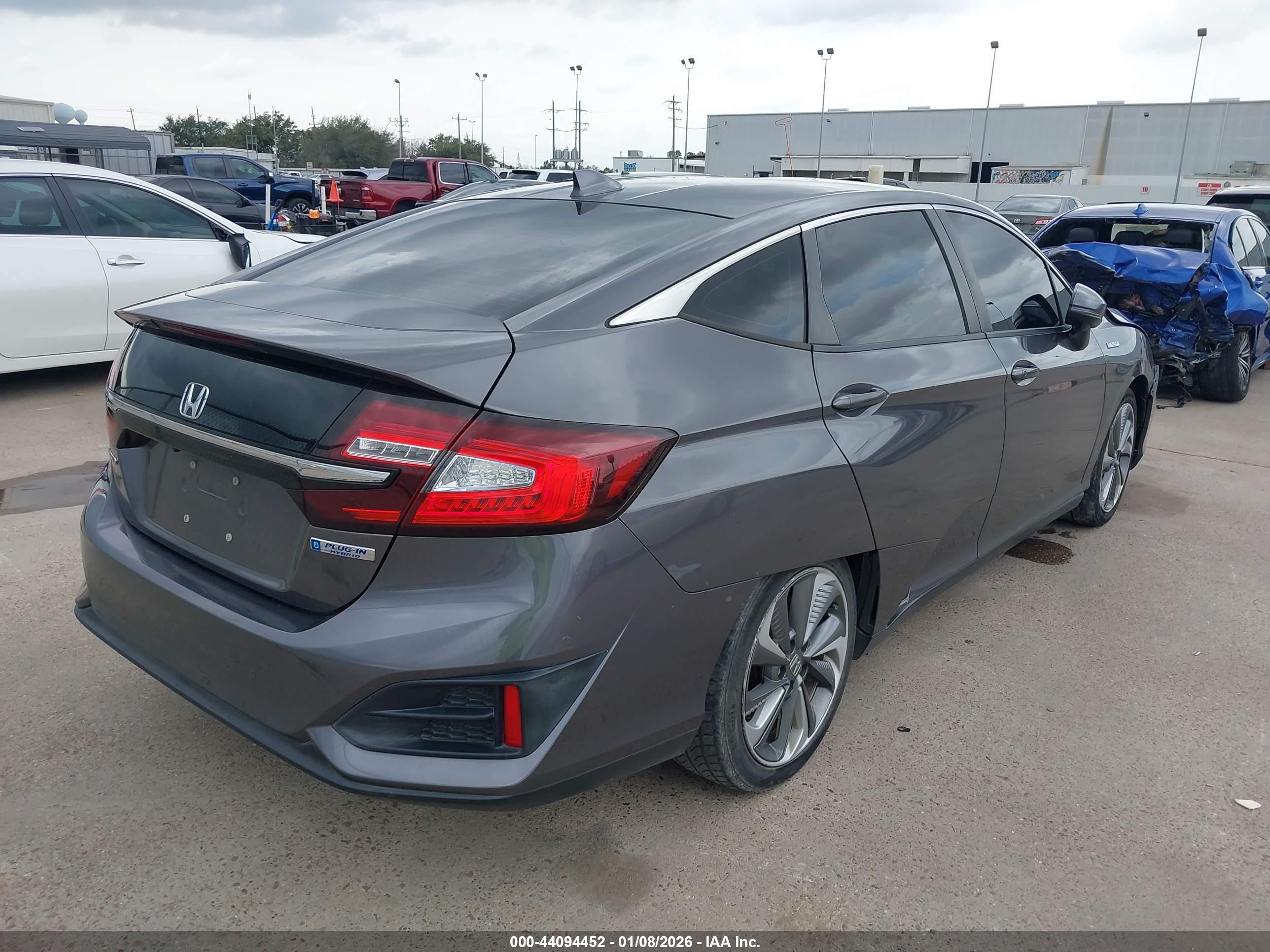 HONDA CLARITY image 4