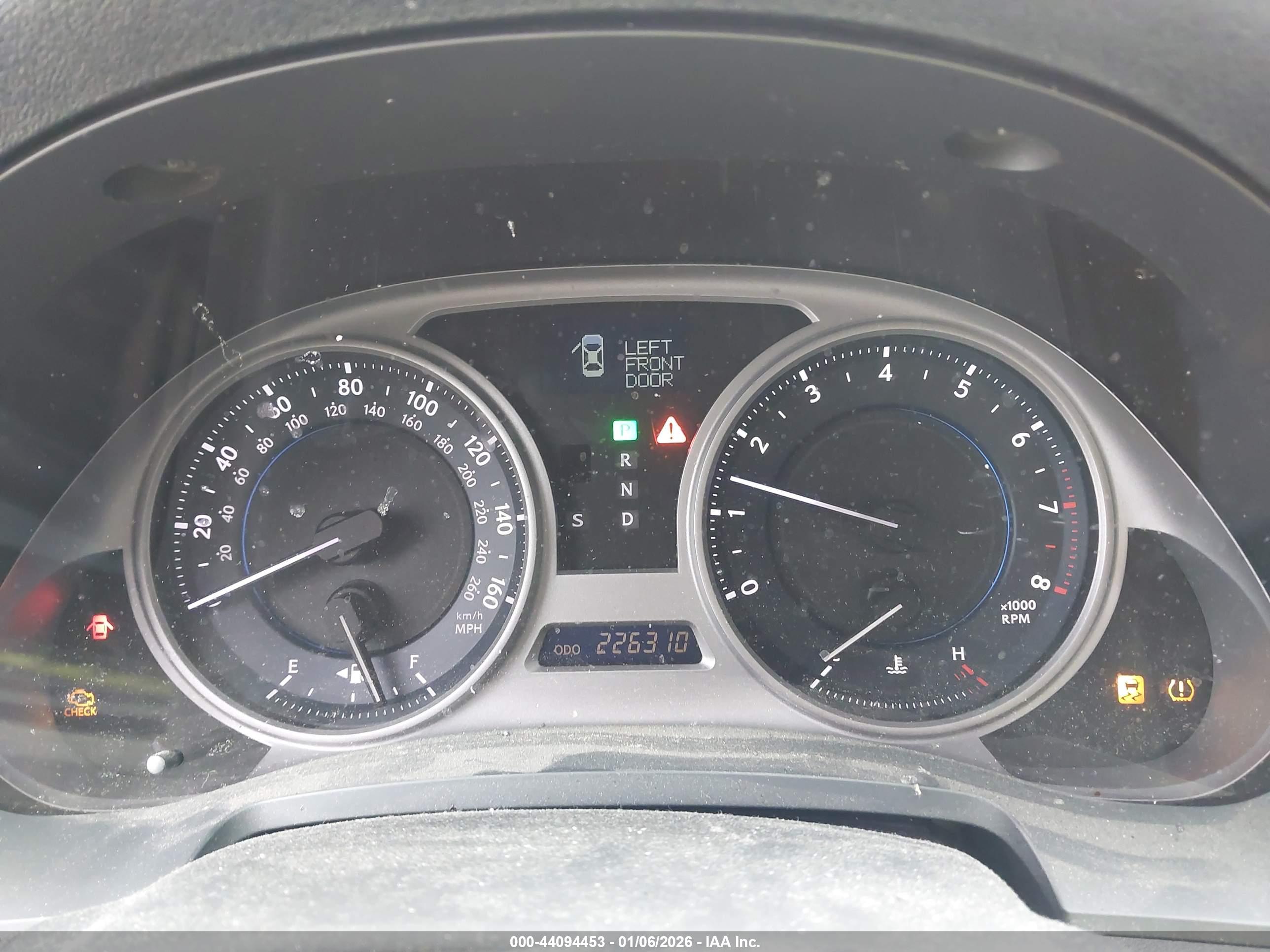 LEXUS IS image 7