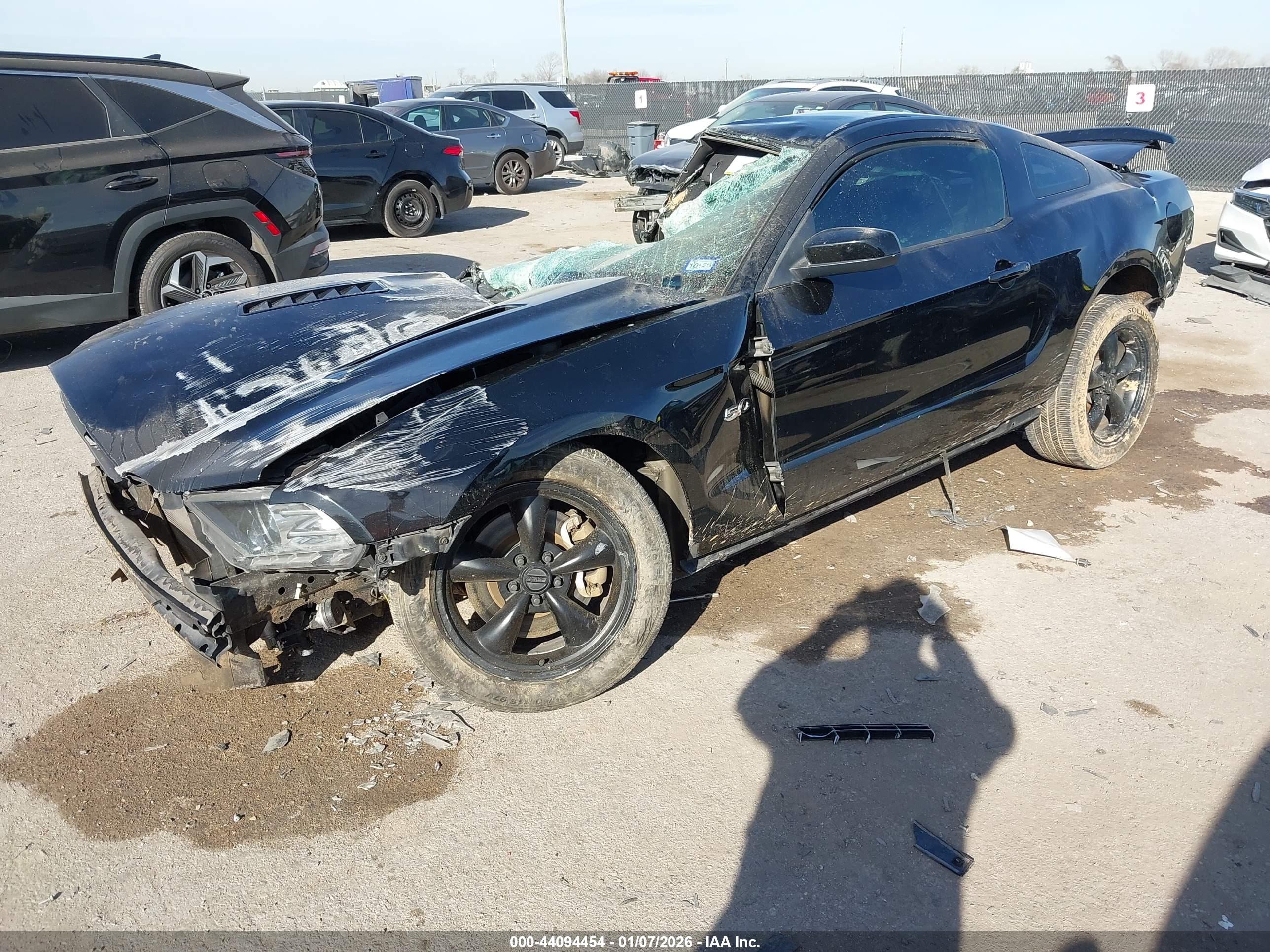 FORD MUSTANG image 2