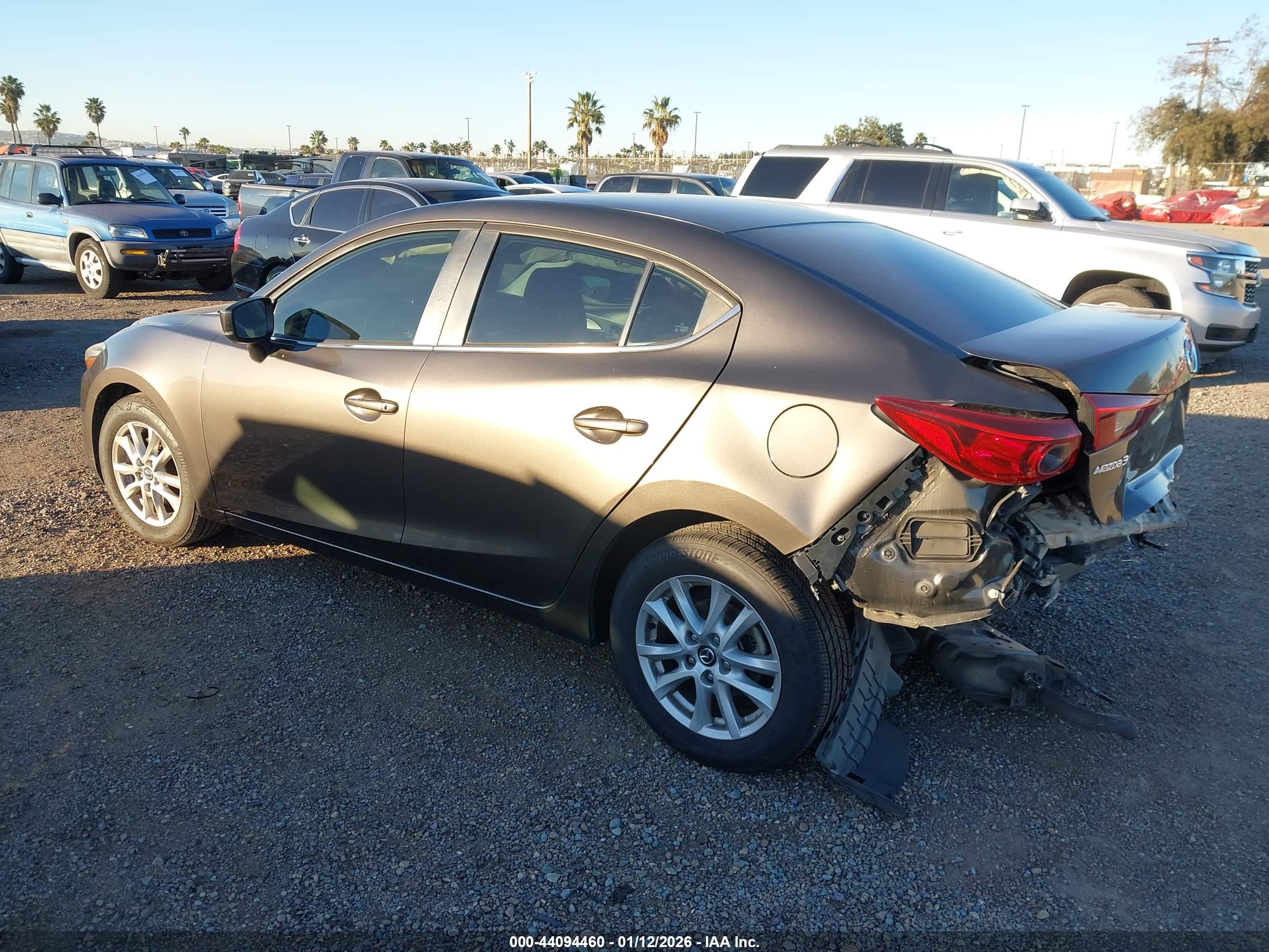 MAZDA MAZDA3 image 3