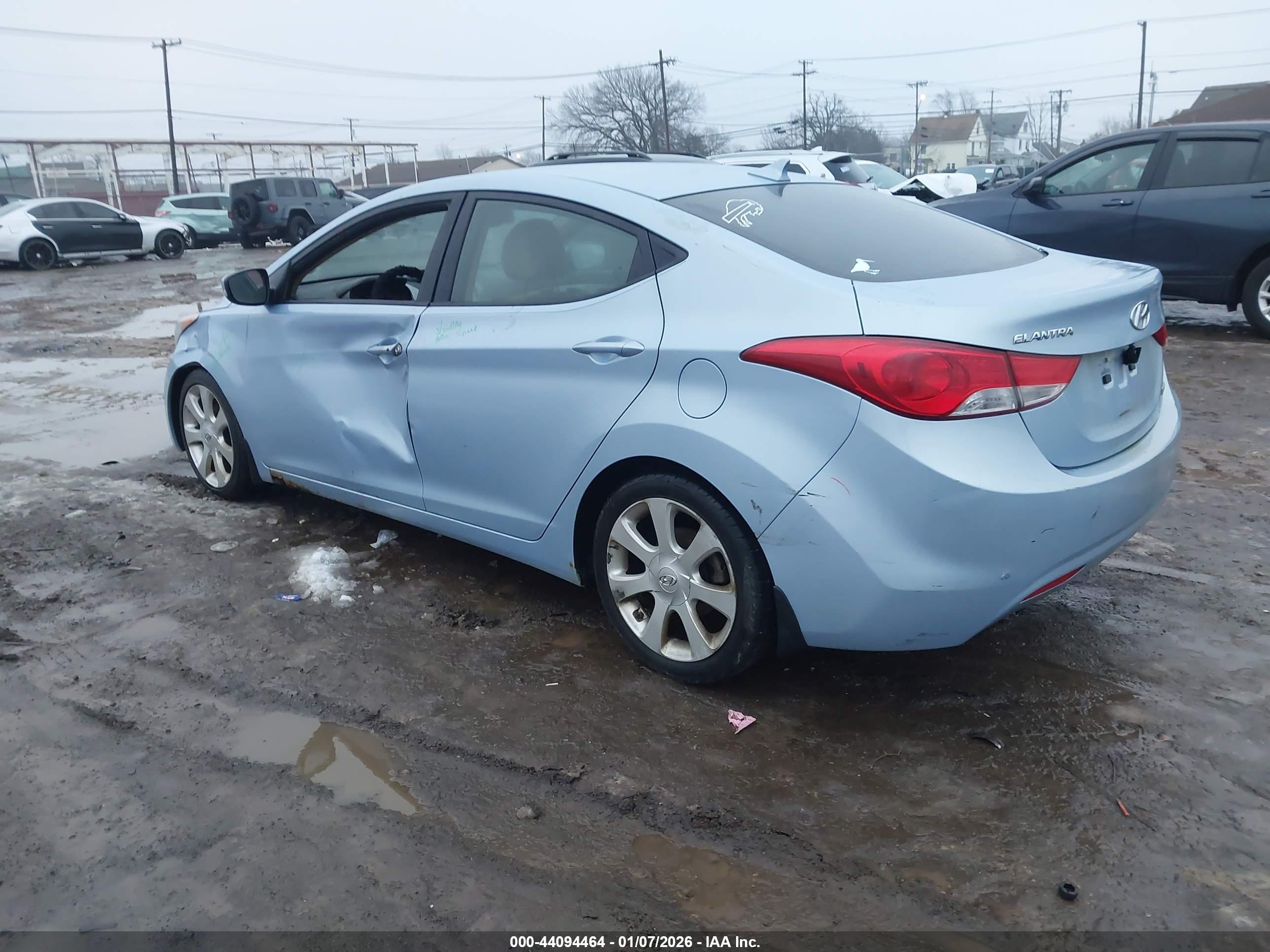 HYUNDAI ELANTRA image 3