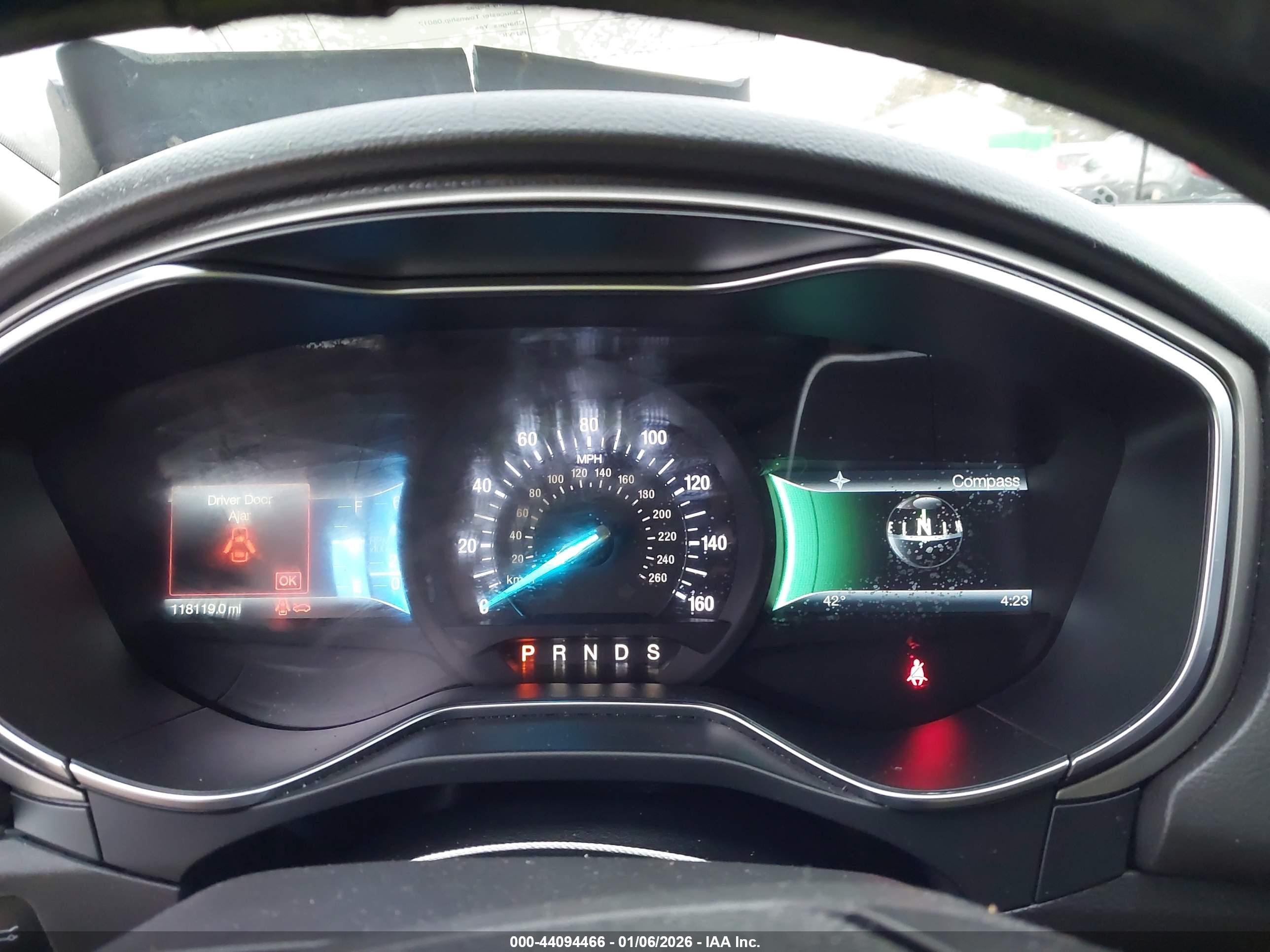 FORD FUSION image 7