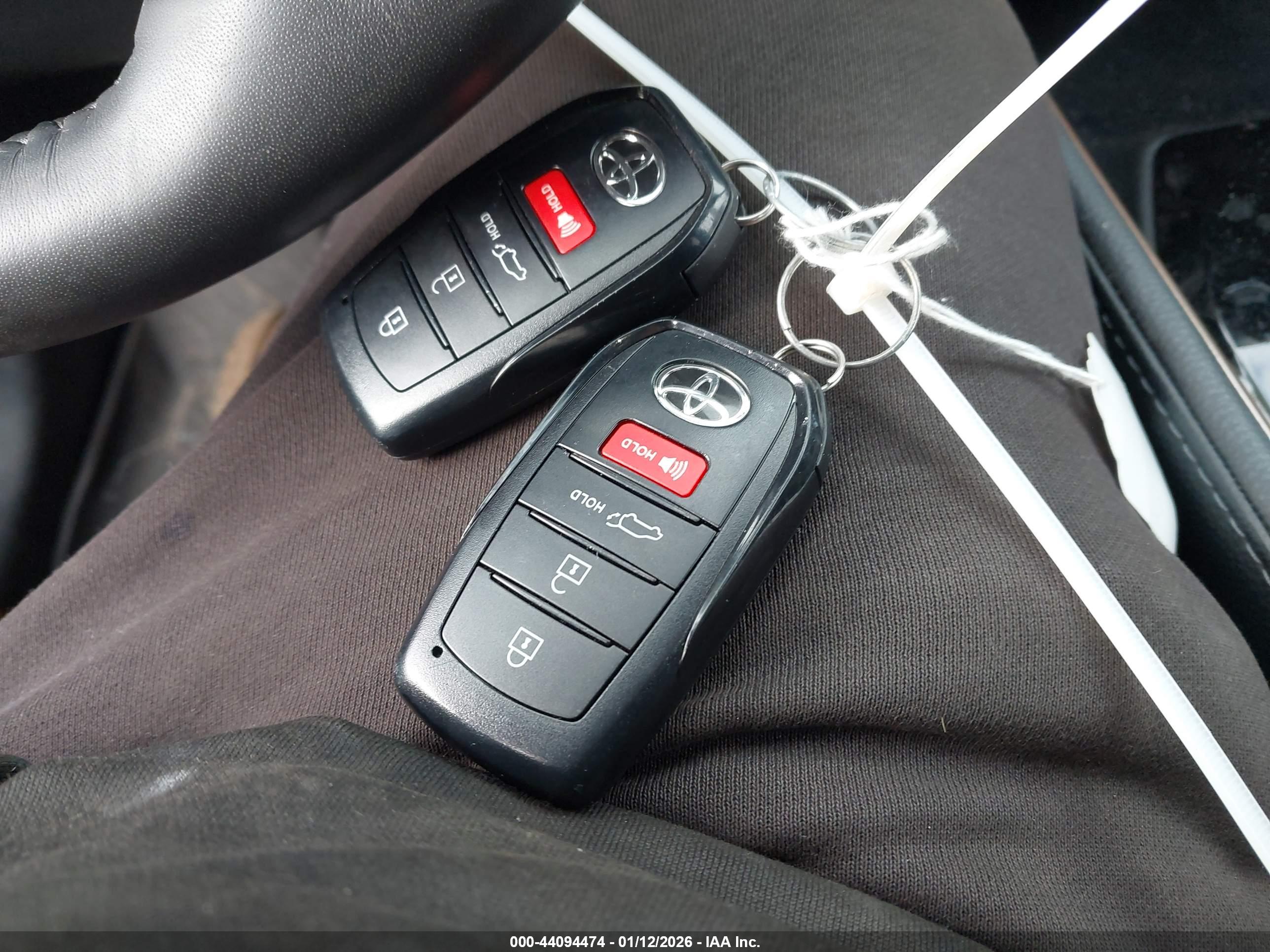 TOYOTA GRAND image 11