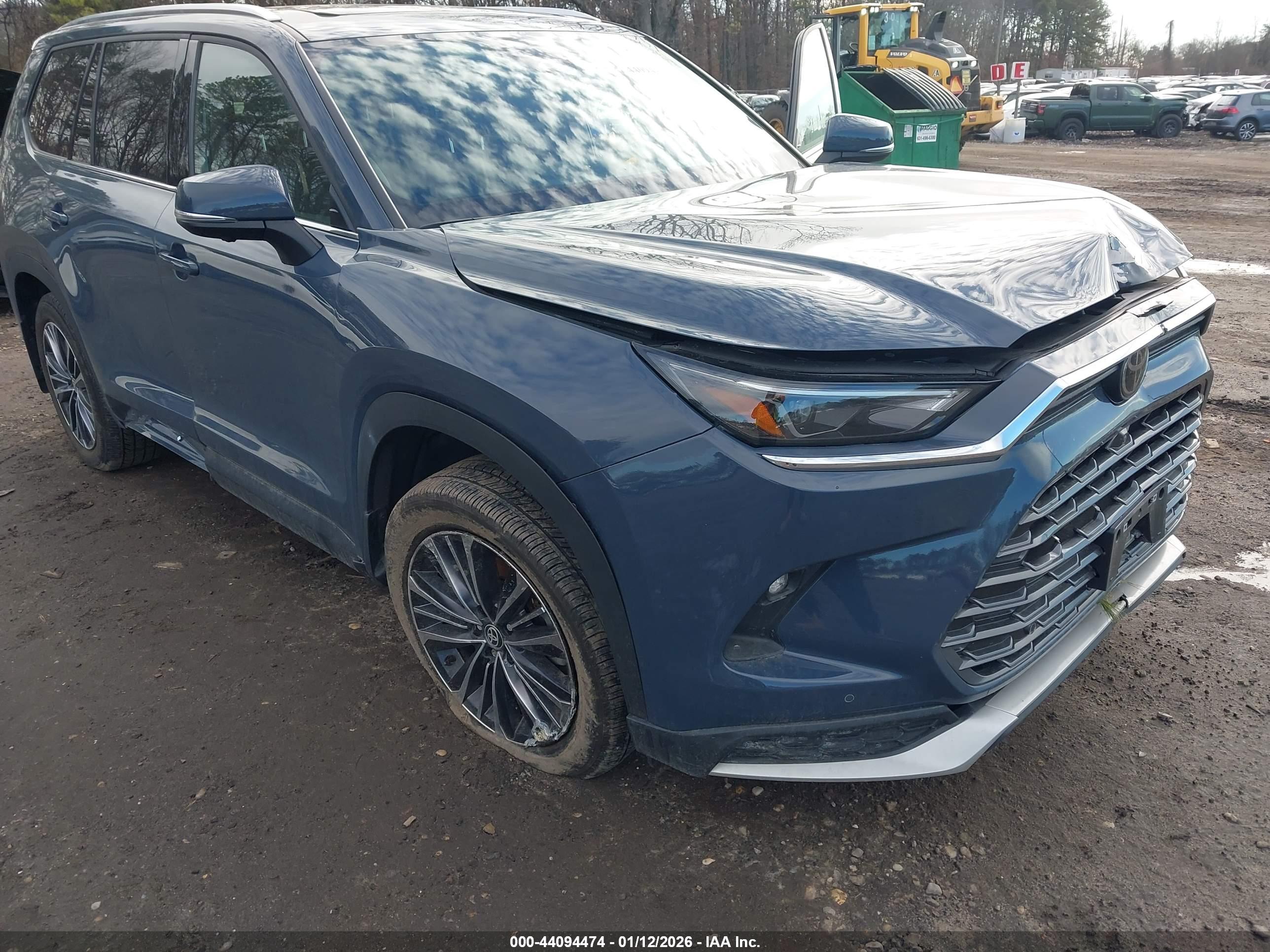 TOYOTA GRAND image 6