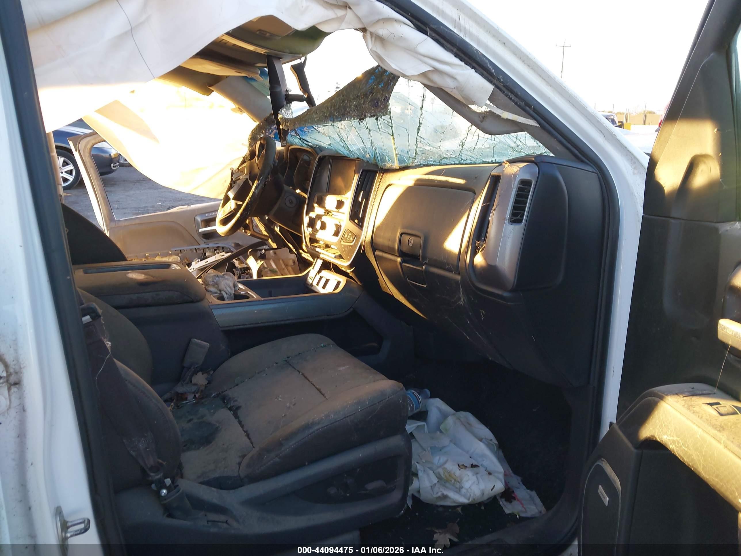 GMC SIERRA image 5