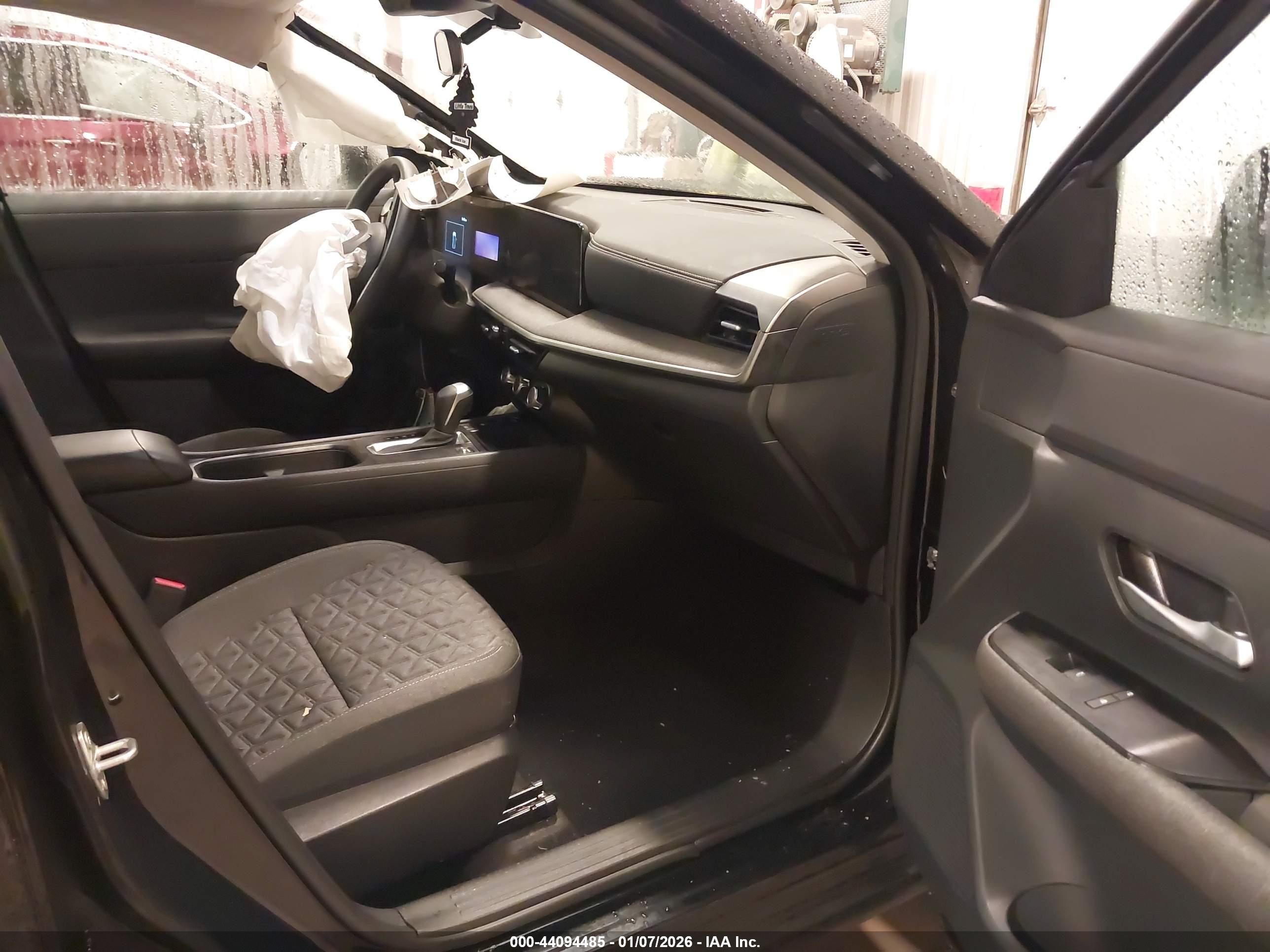 NISSAN KICKS image 5