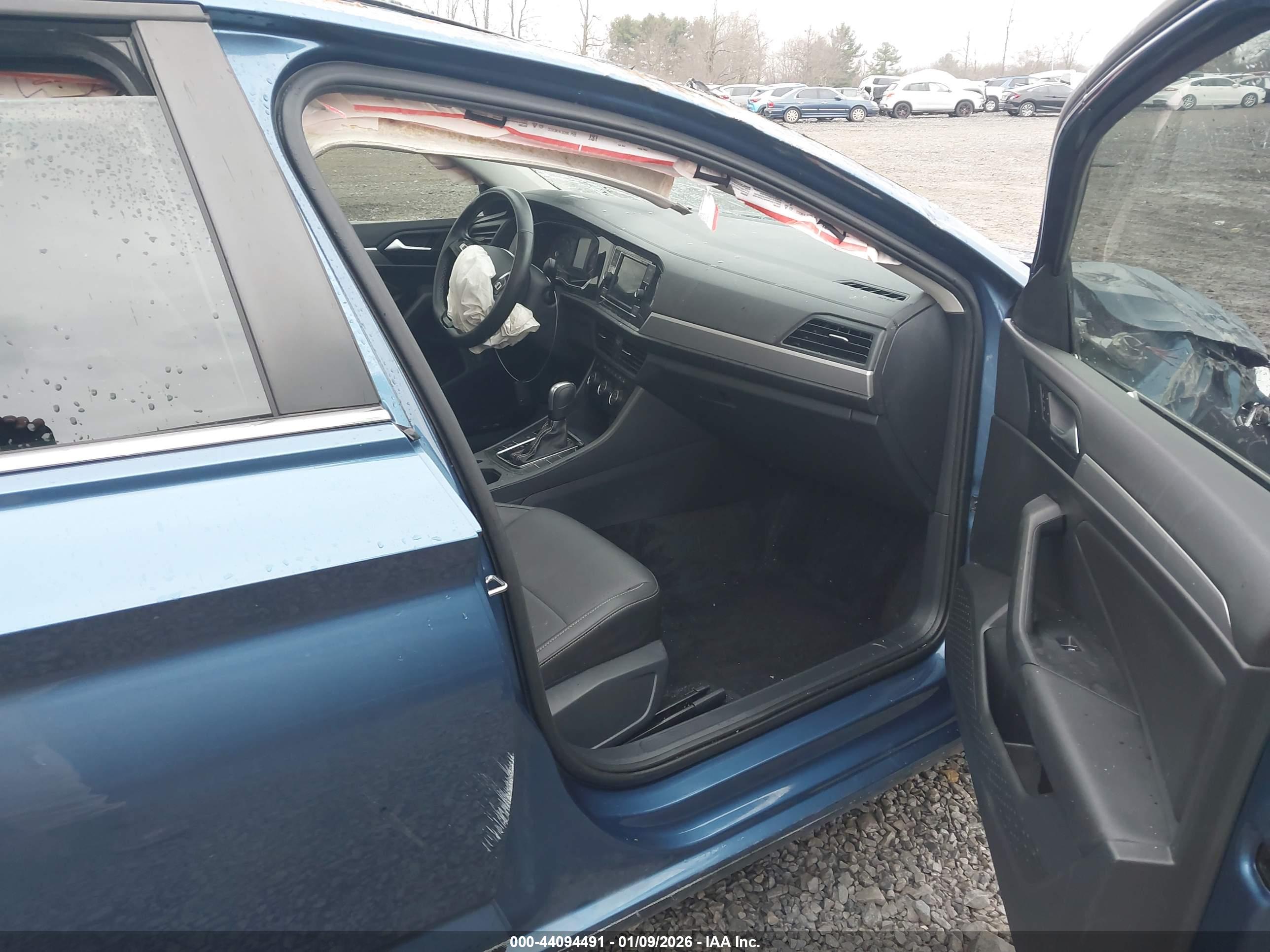 VOLKSWAGEN JETTA image 5