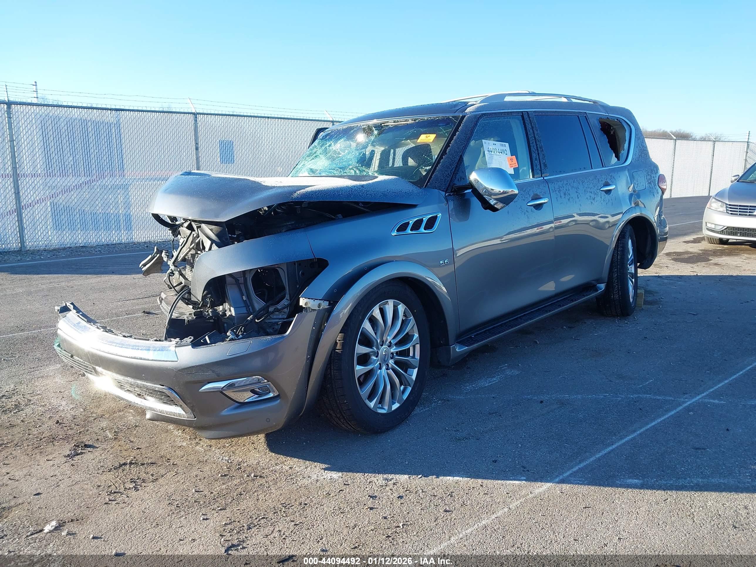 INFINITI QX80 image 2