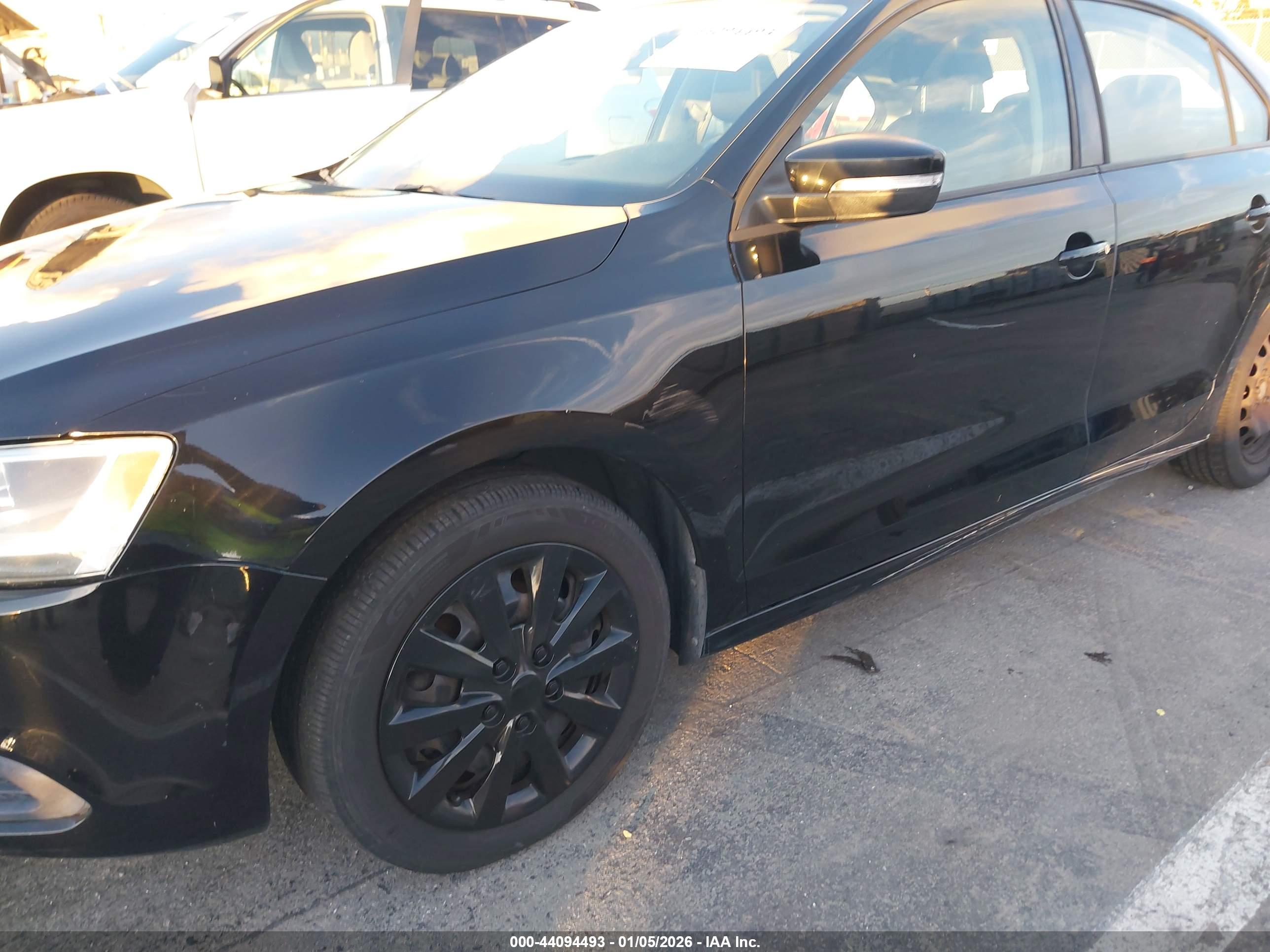 VOLKSWAGEN JETTA image 6