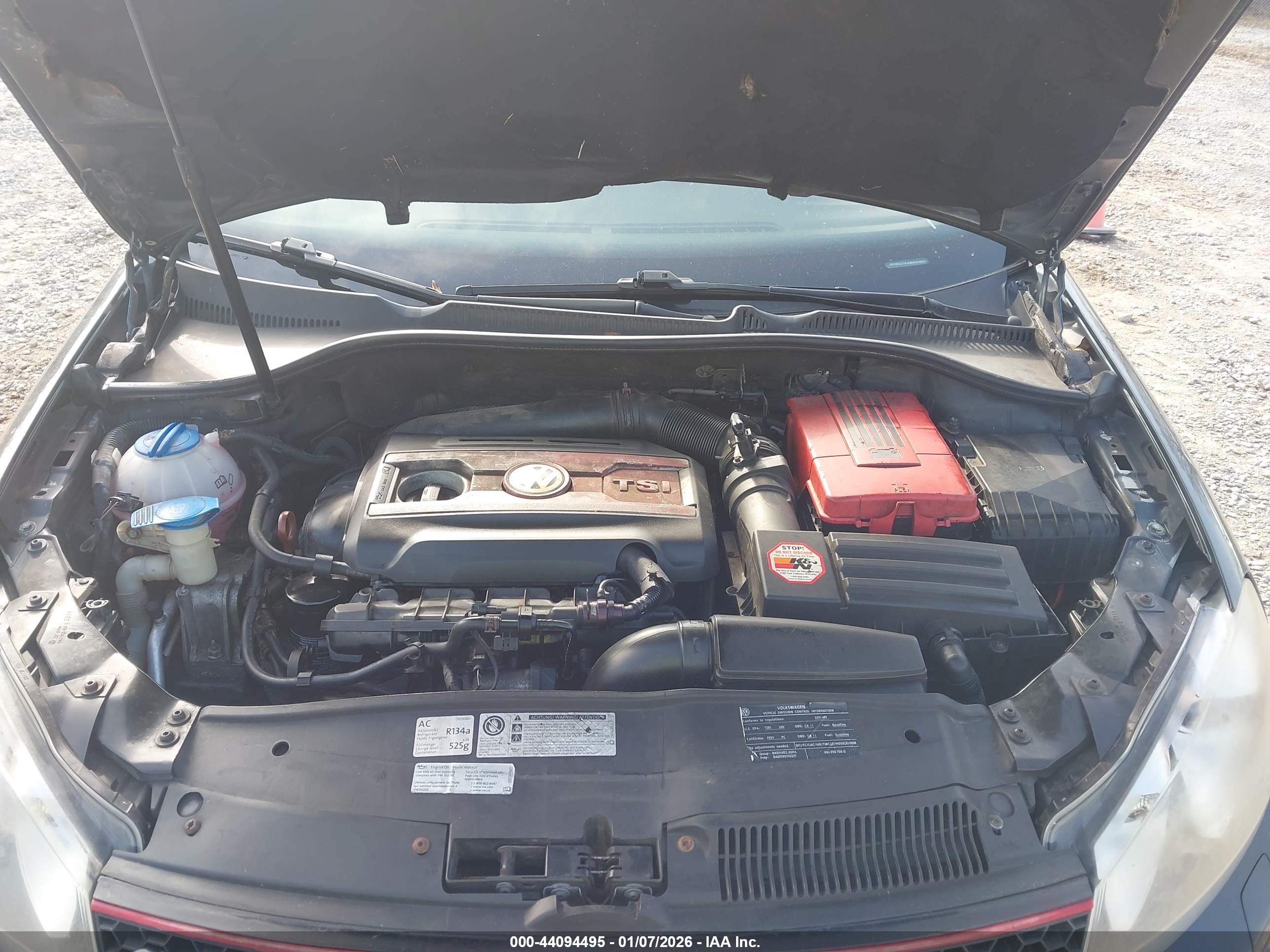 VOLKSWAGEN GTI image 10