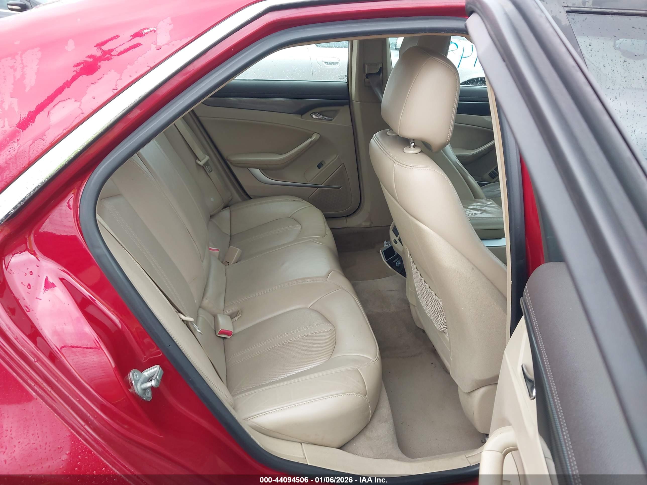 CADILLAC CTS image 8