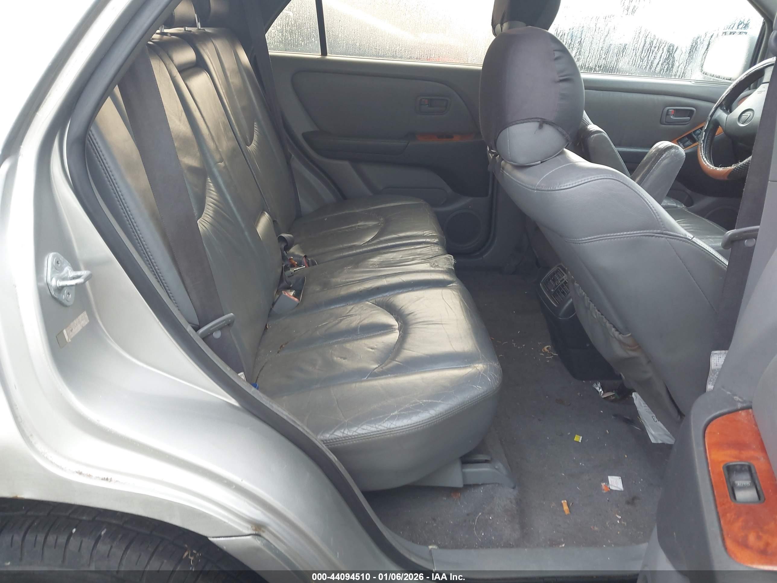 LEXUS RX image 8