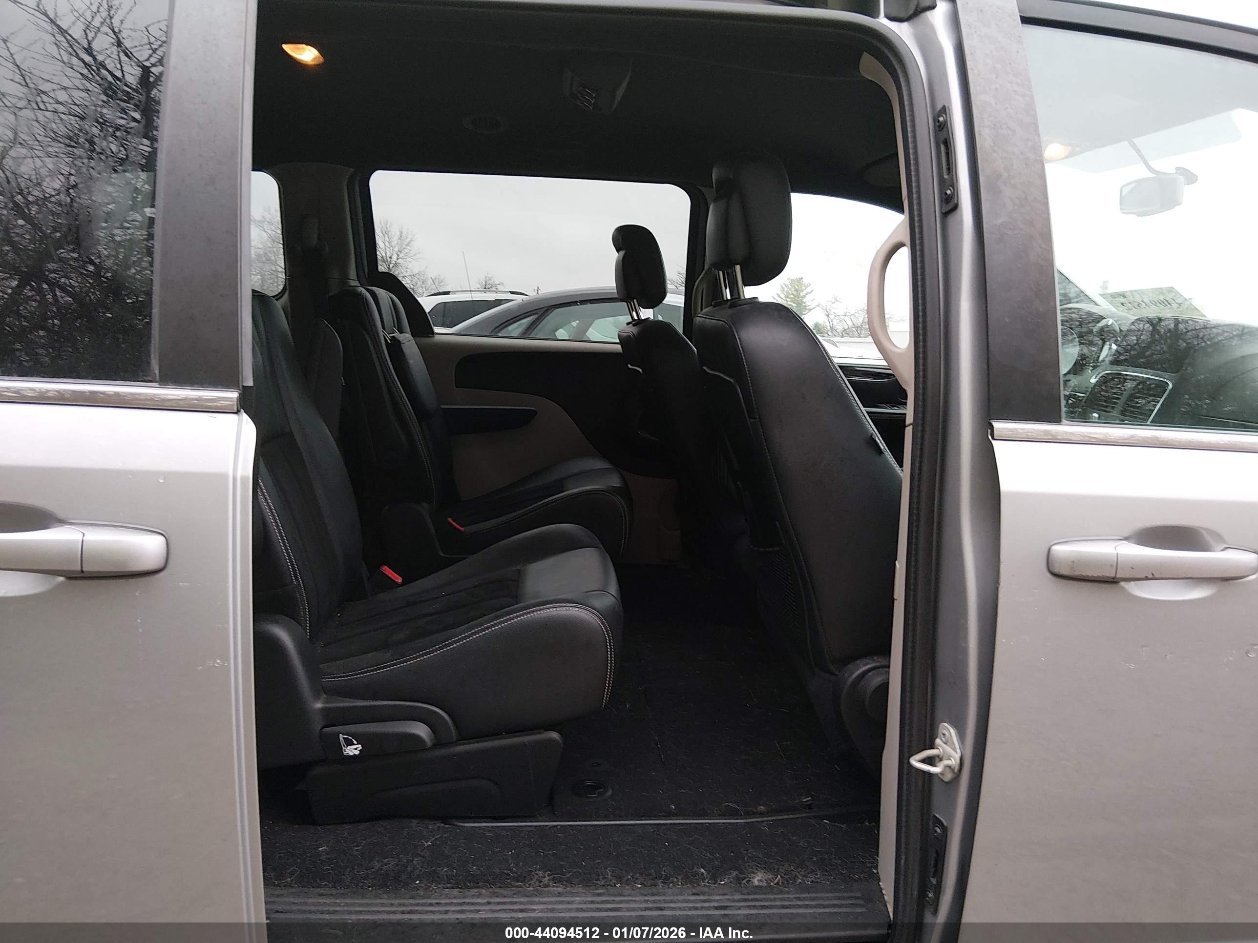 DODGE GRAND image 8