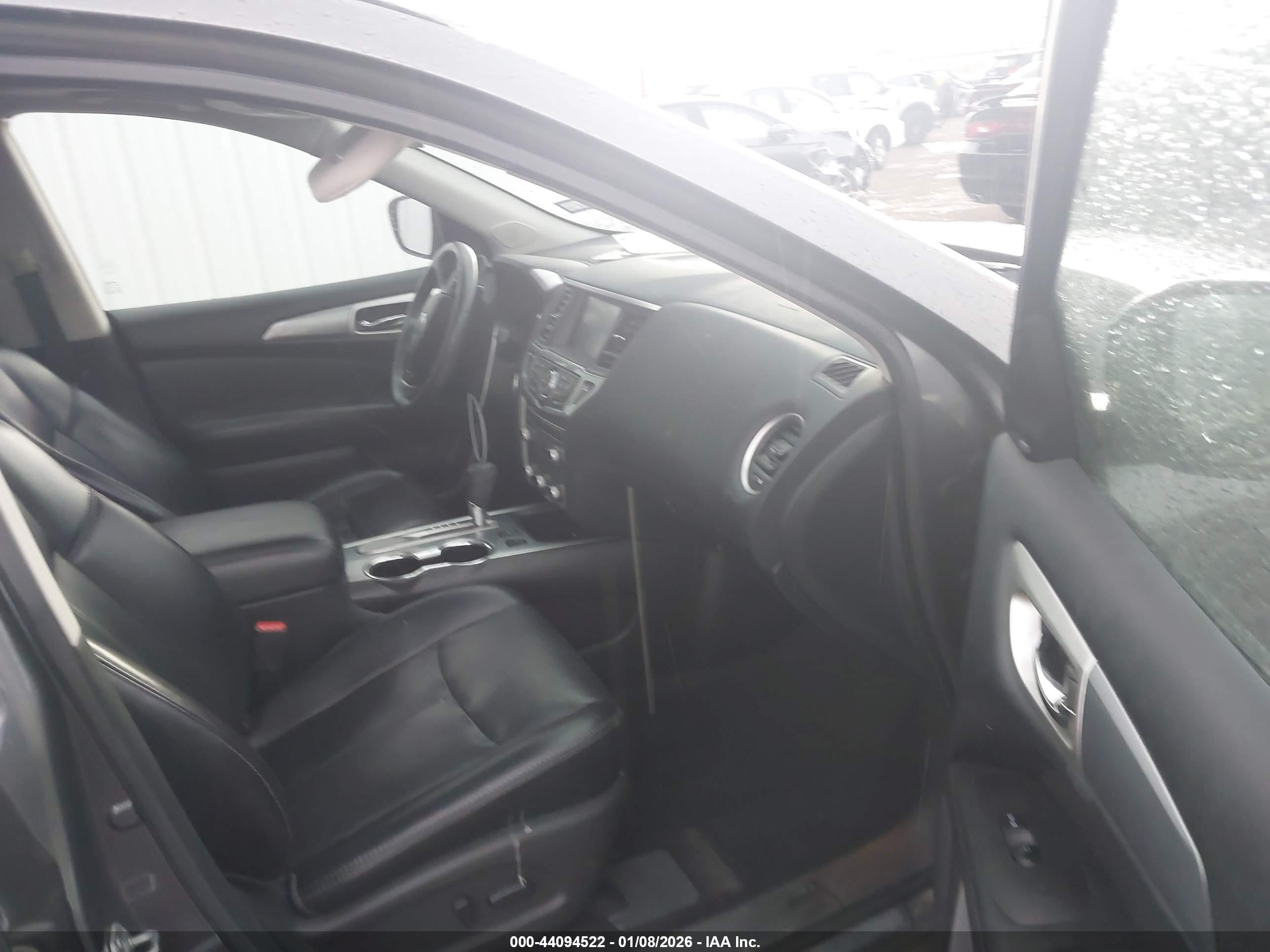 NISSAN PATHFINDER image 5
