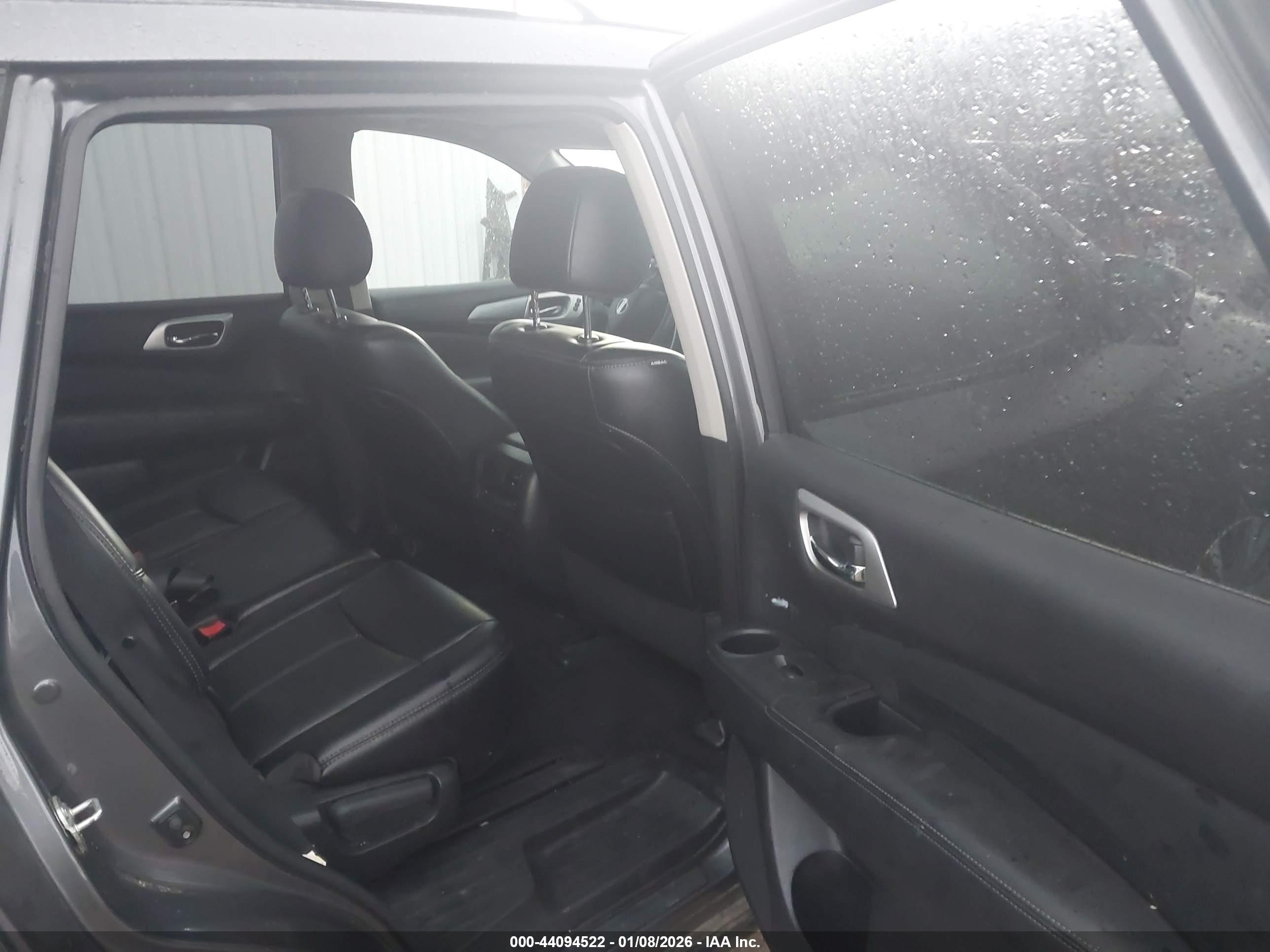 NISSAN PATHFINDER image 8