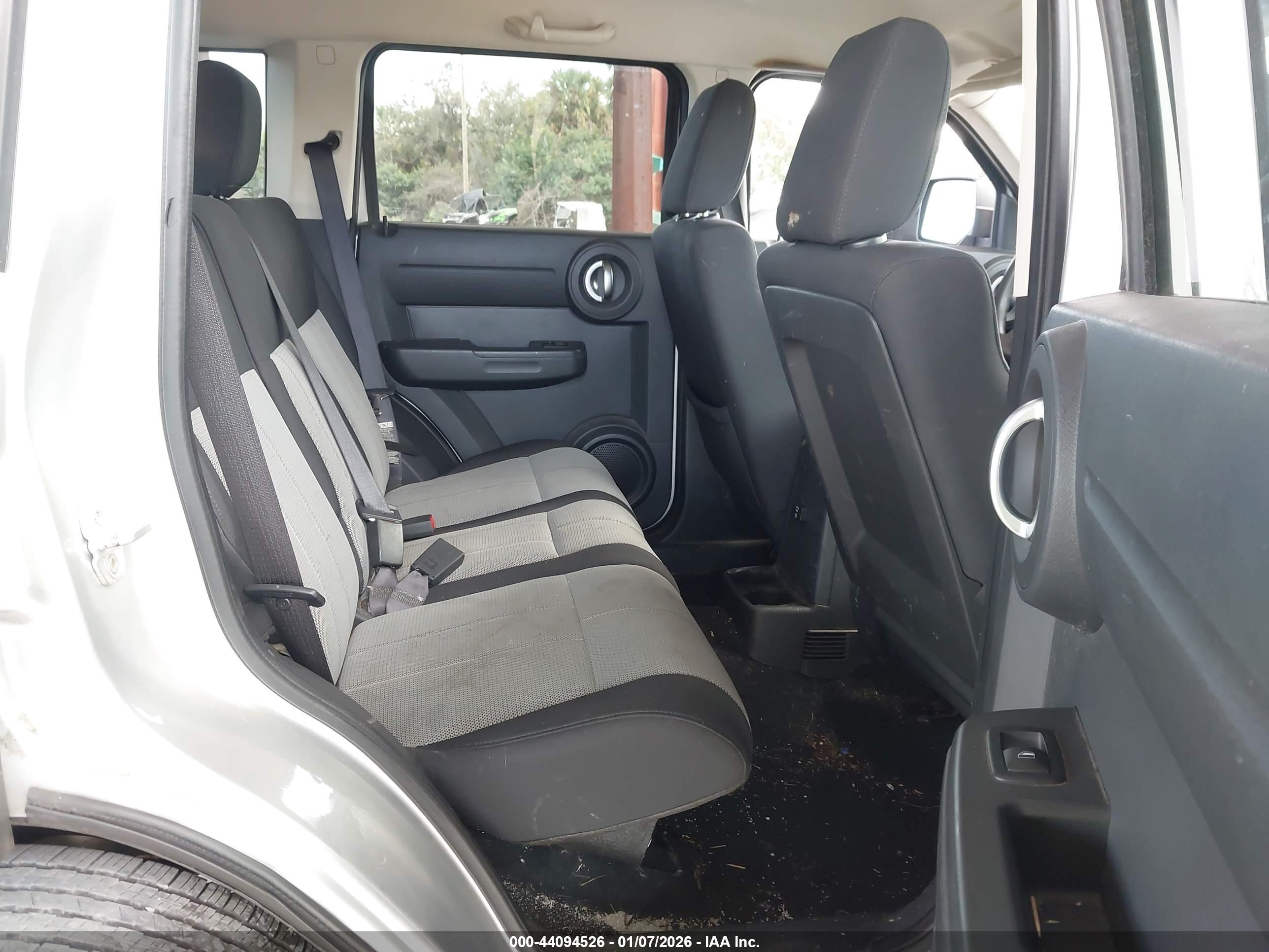 DODGE NITRO image 8