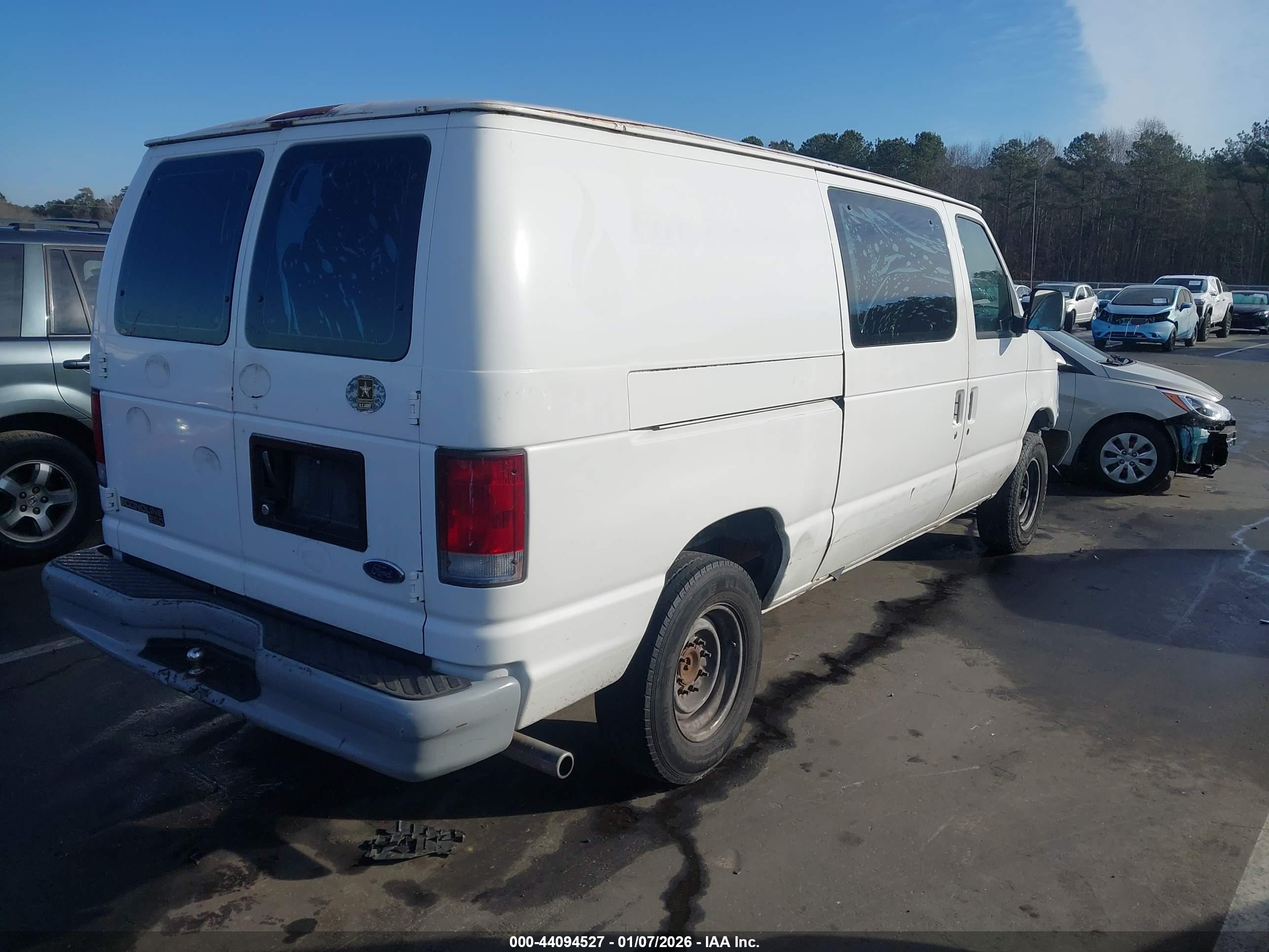 FORD E-250 image 4