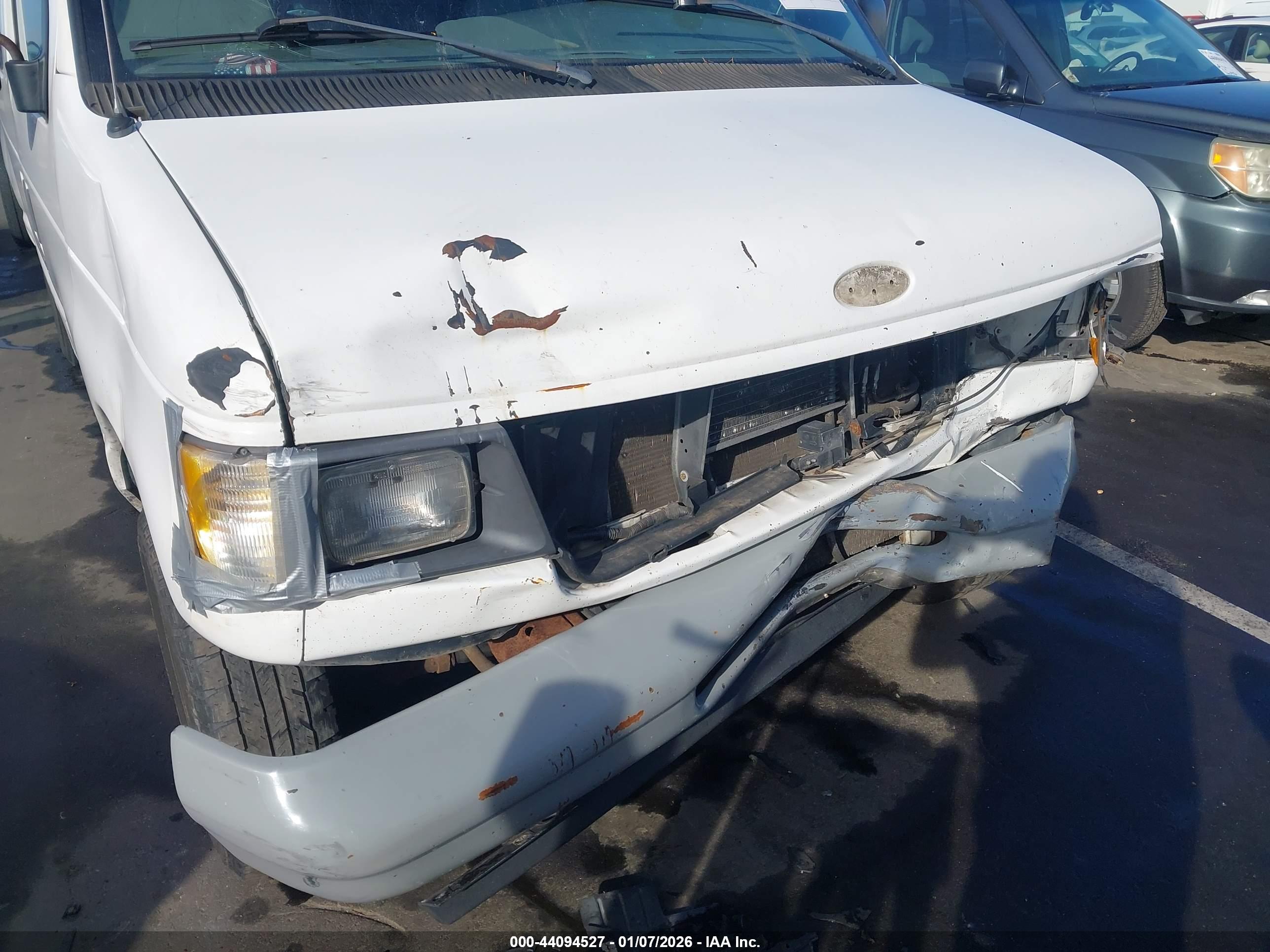 FORD E-250 image 6
