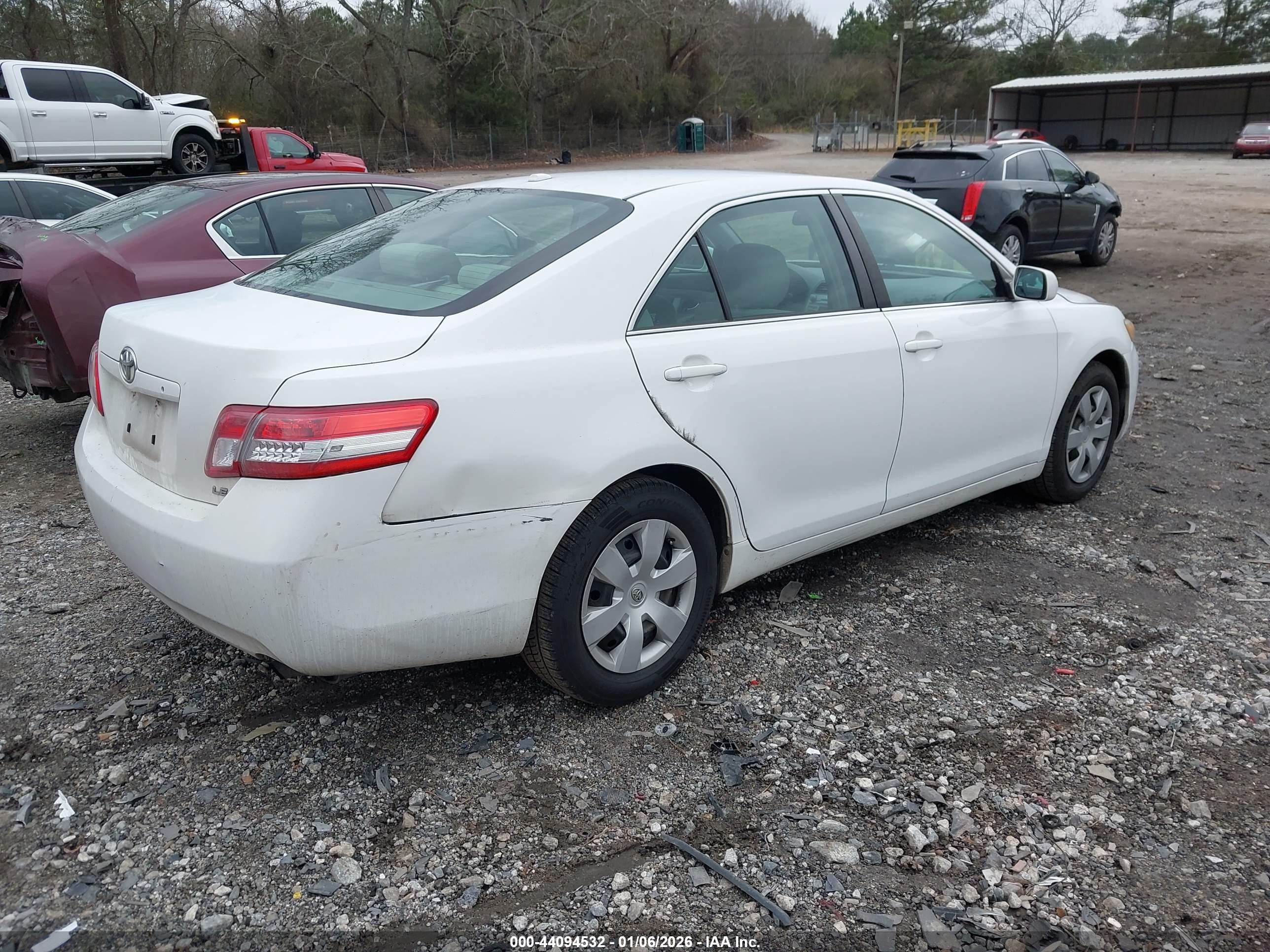 TOYOTA CAMRY image 4