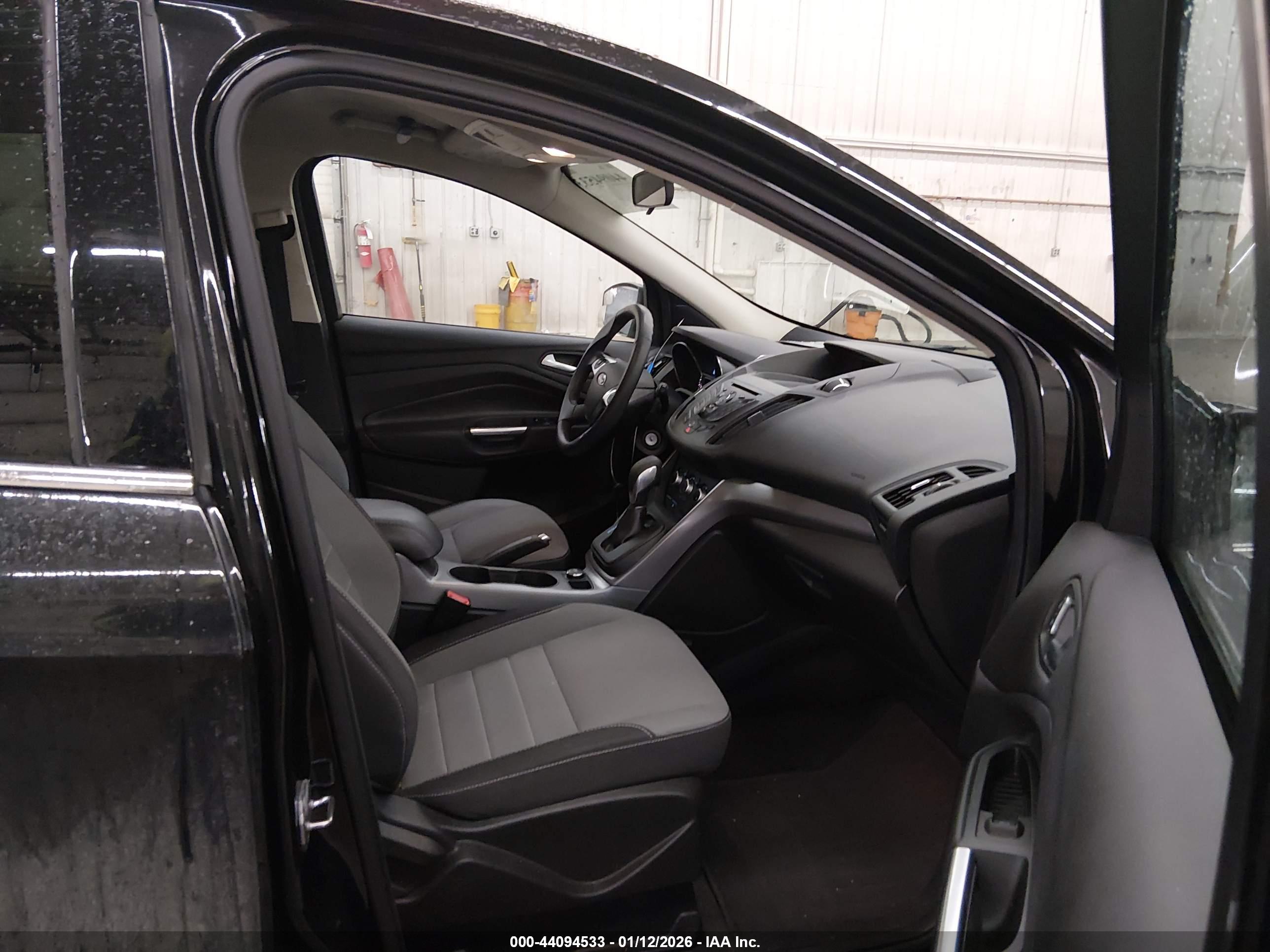 FORD ESCAPE image 5