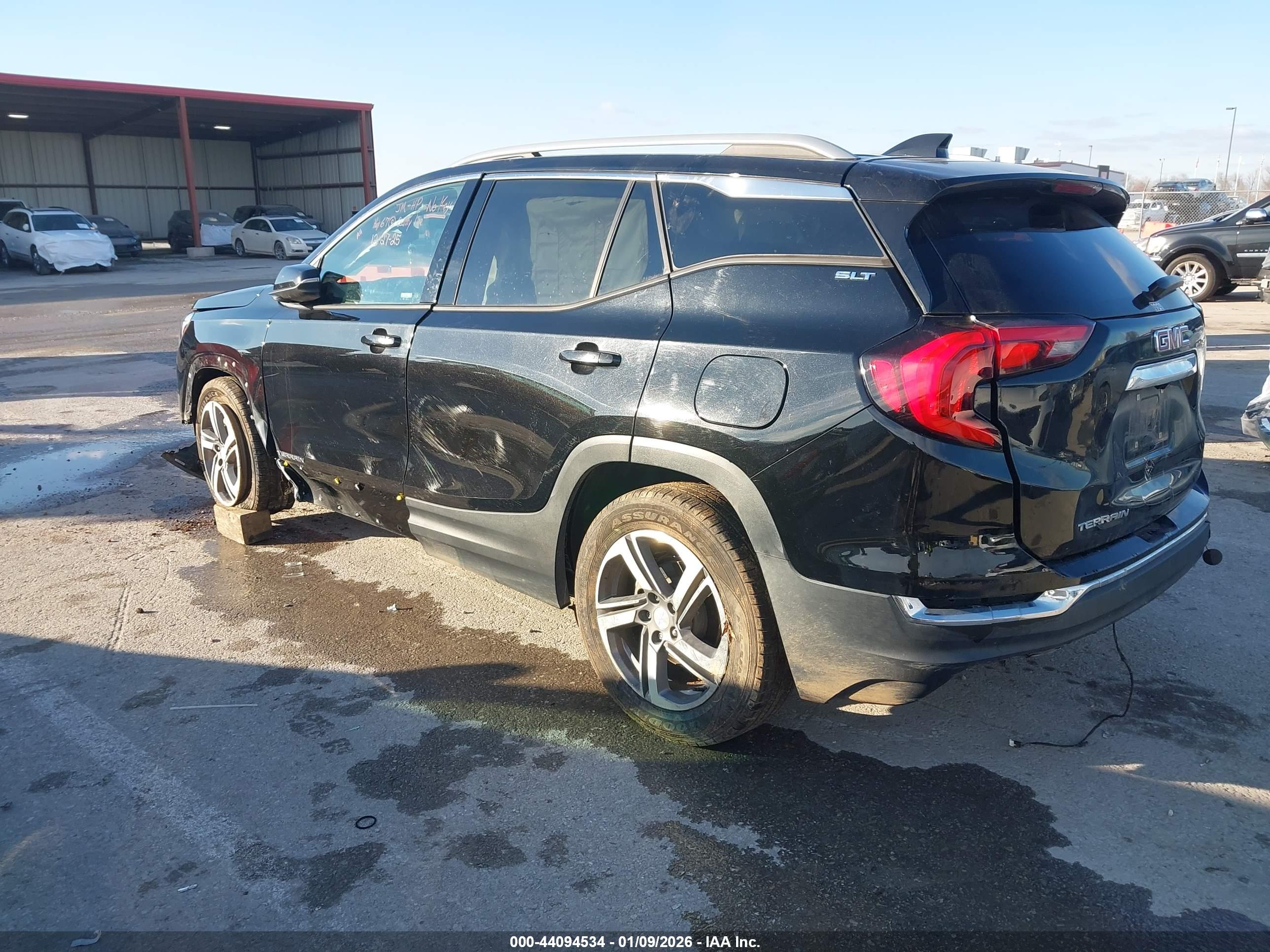 GMC TERRAIN image 3