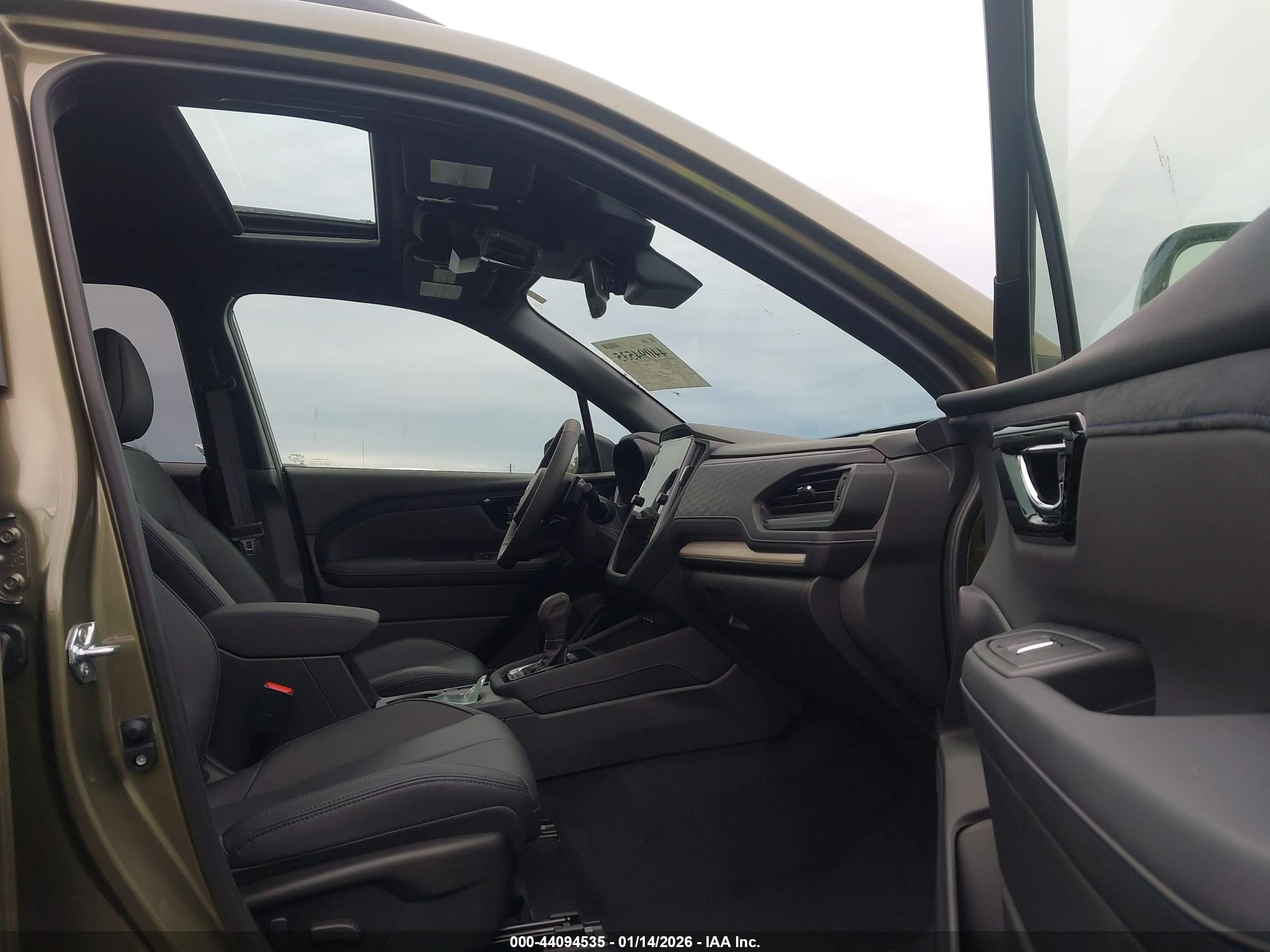 SUBARU FORESTER image 5