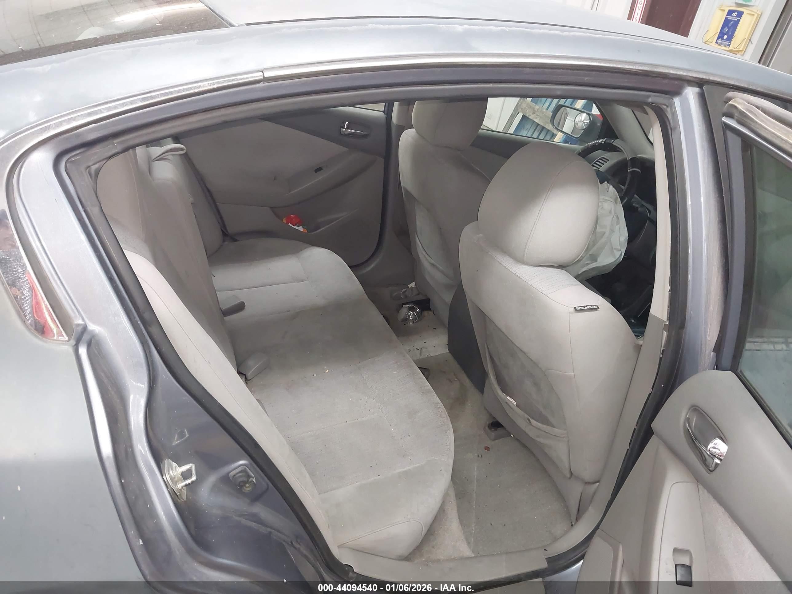 NISSAN ALTIMA image 8