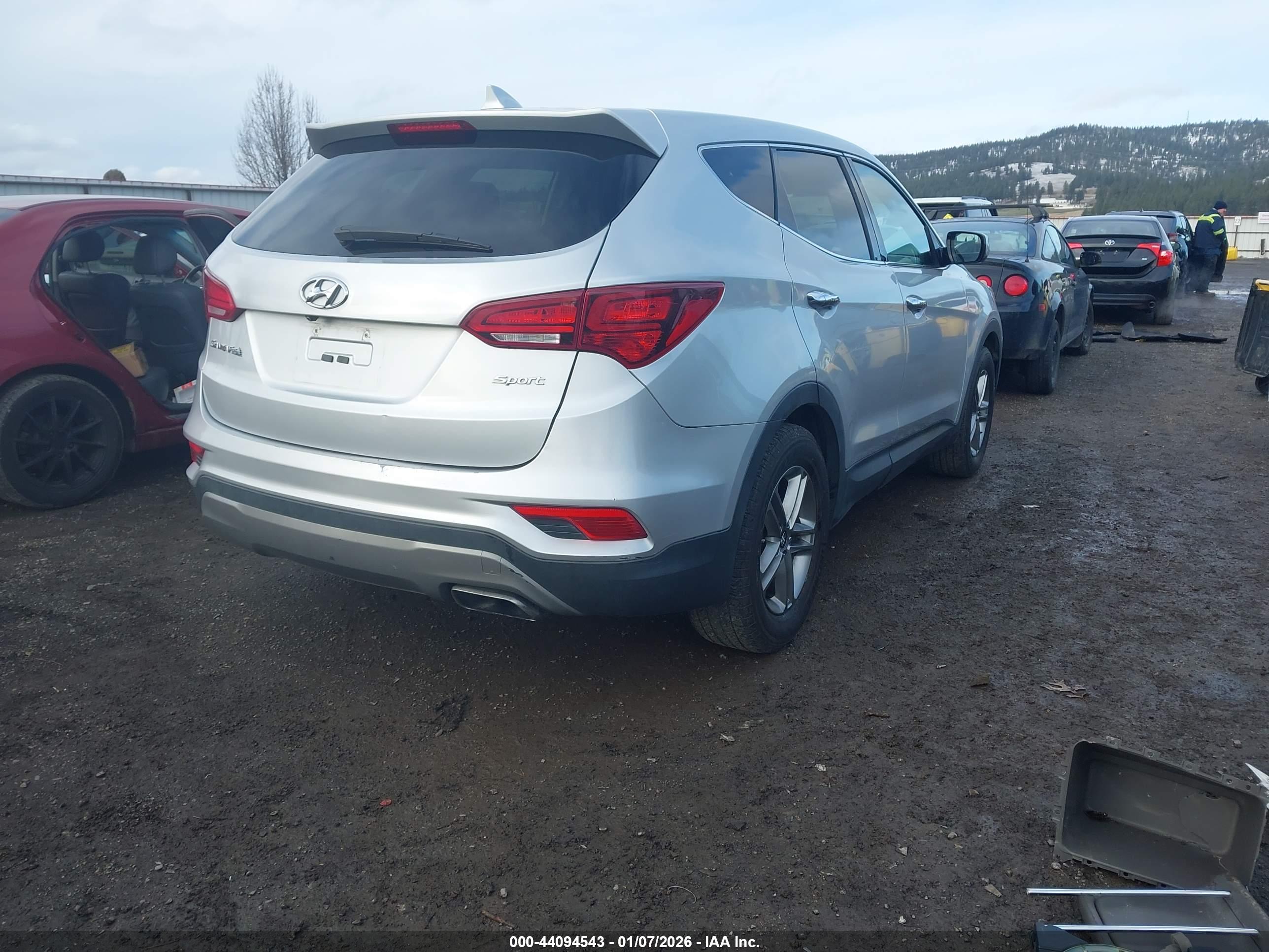 HYUNDAI SANTA image 4