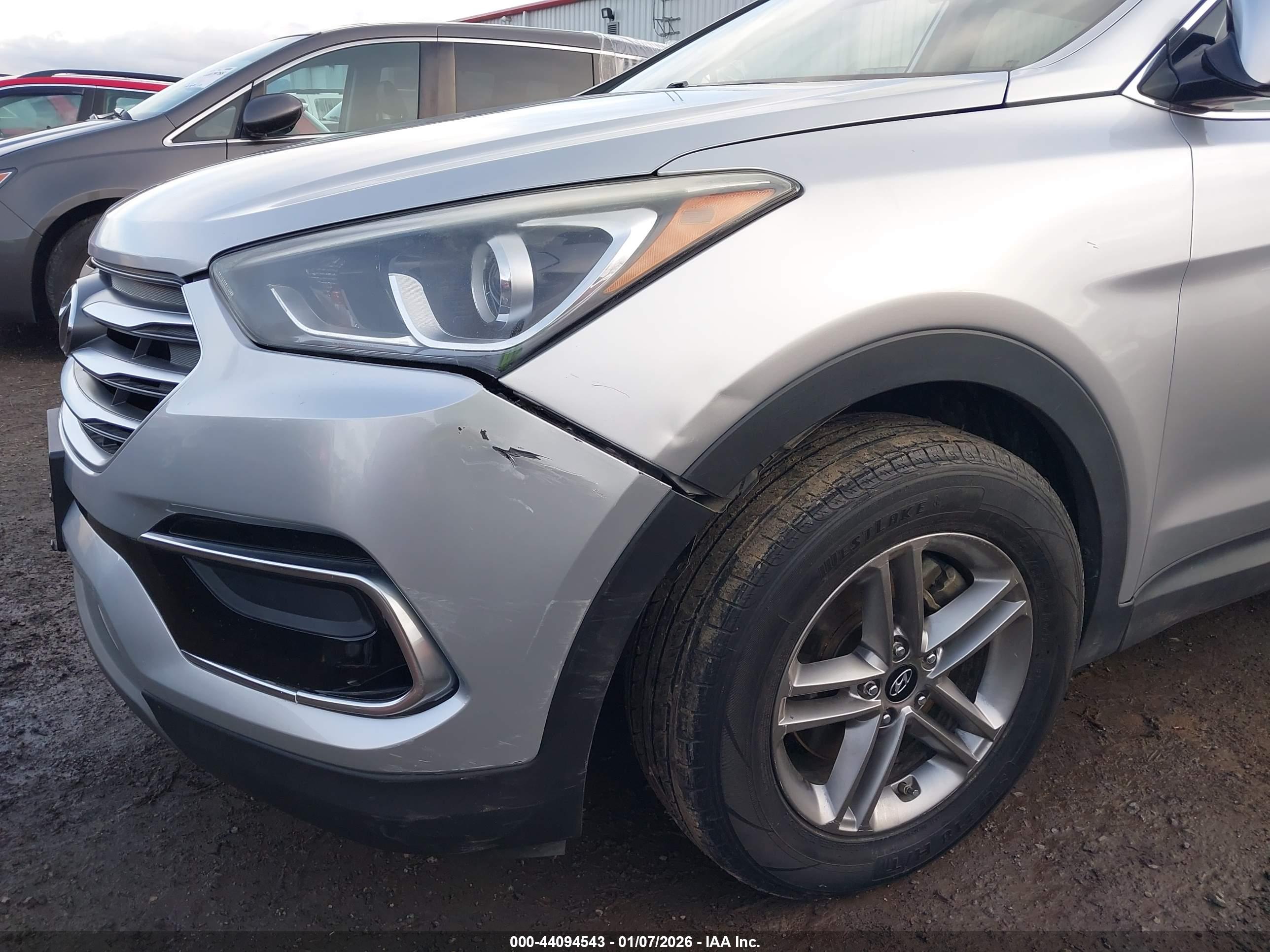 HYUNDAI SANTA image 6