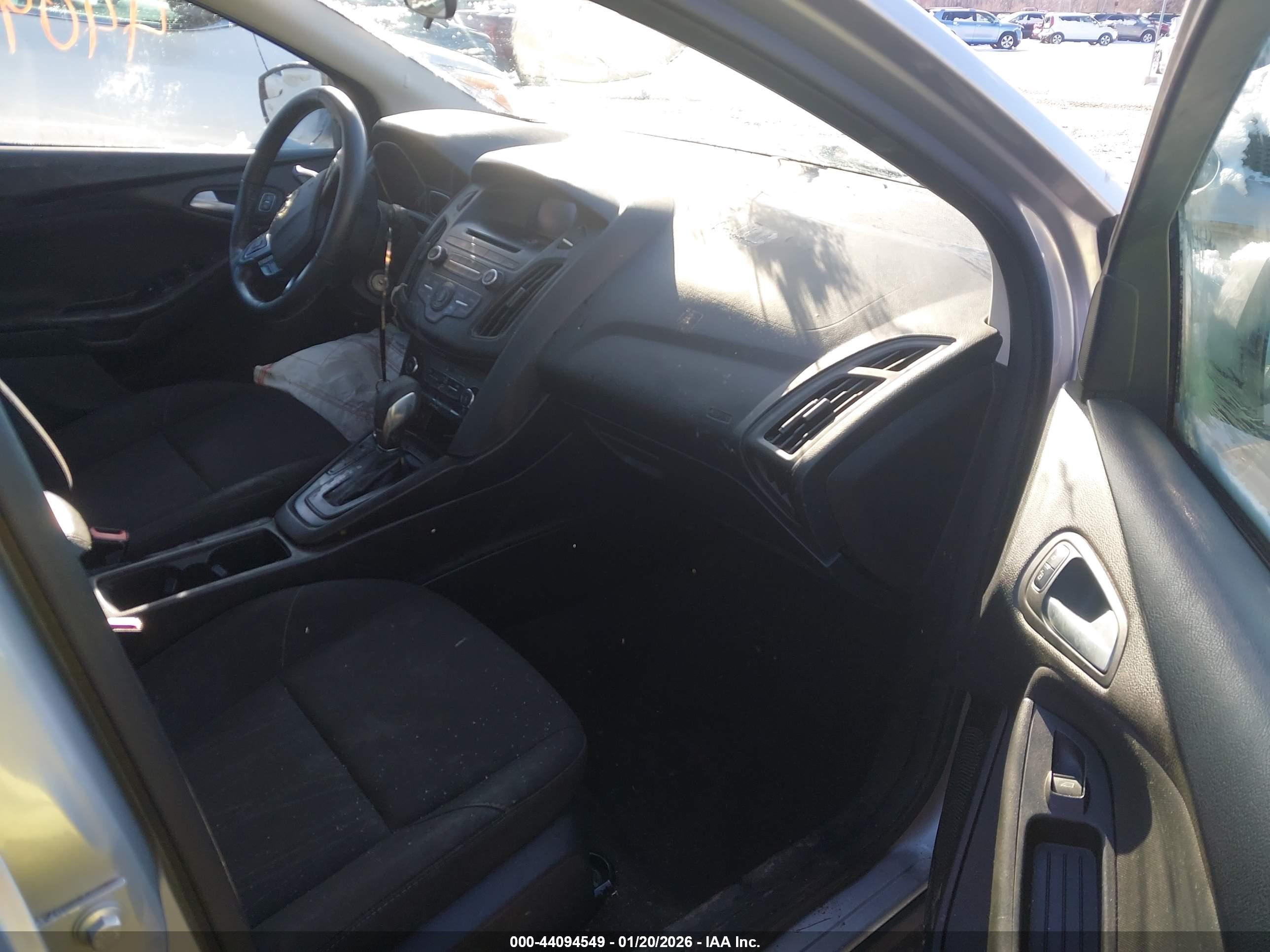 FORD FOCUS image 5