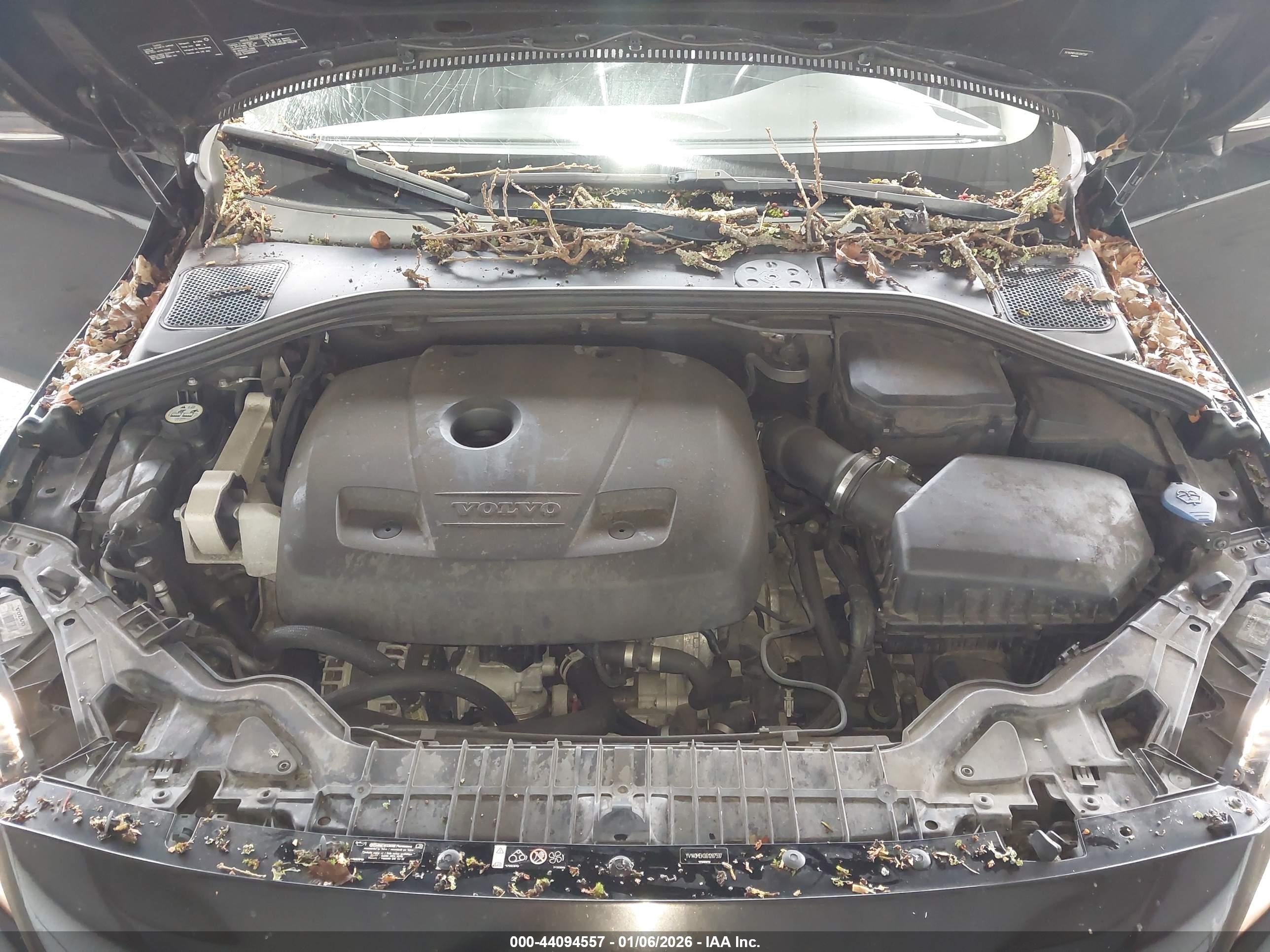 VOLVO V60 image 10