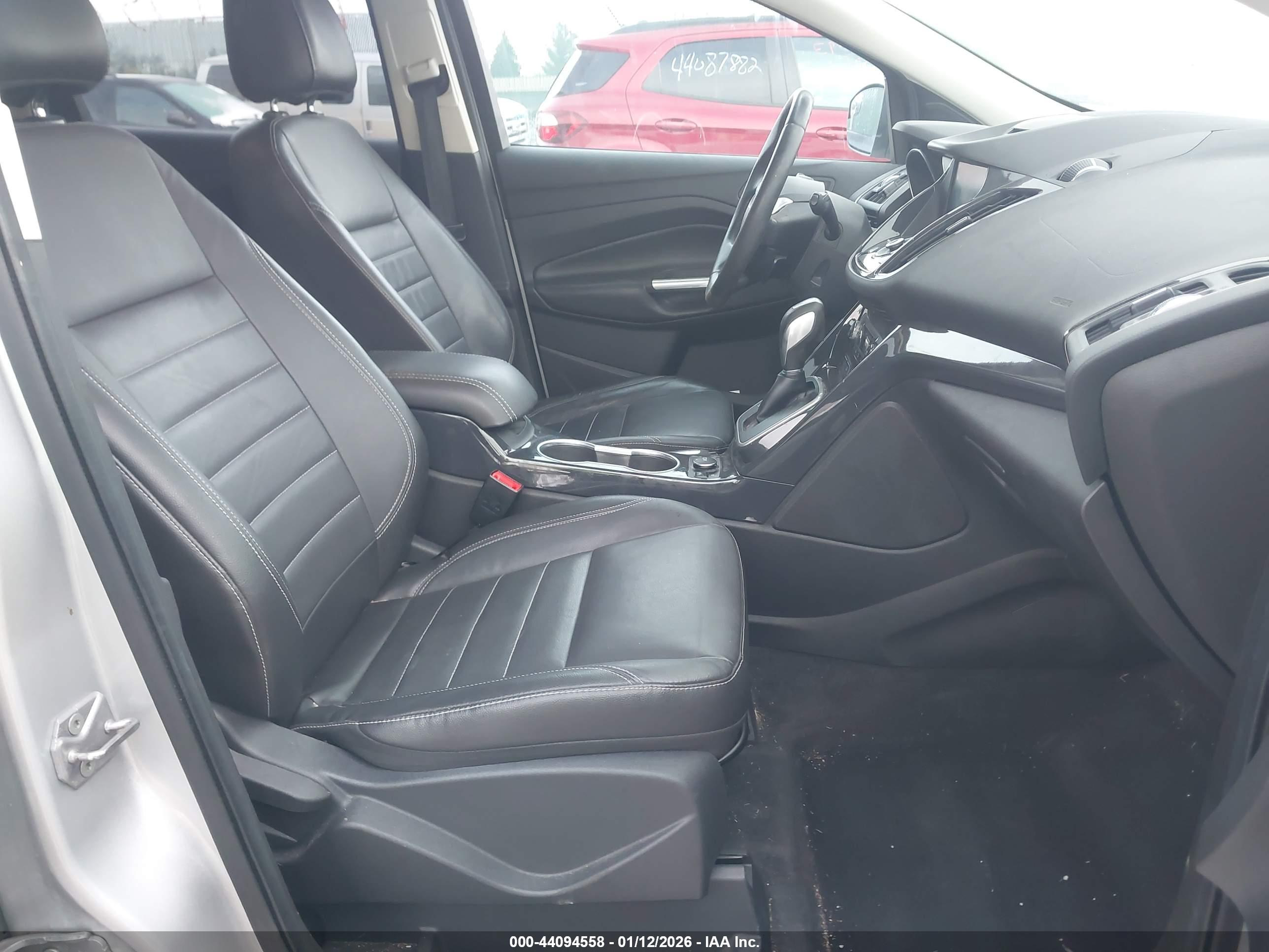 FORD ESCAPE image 5