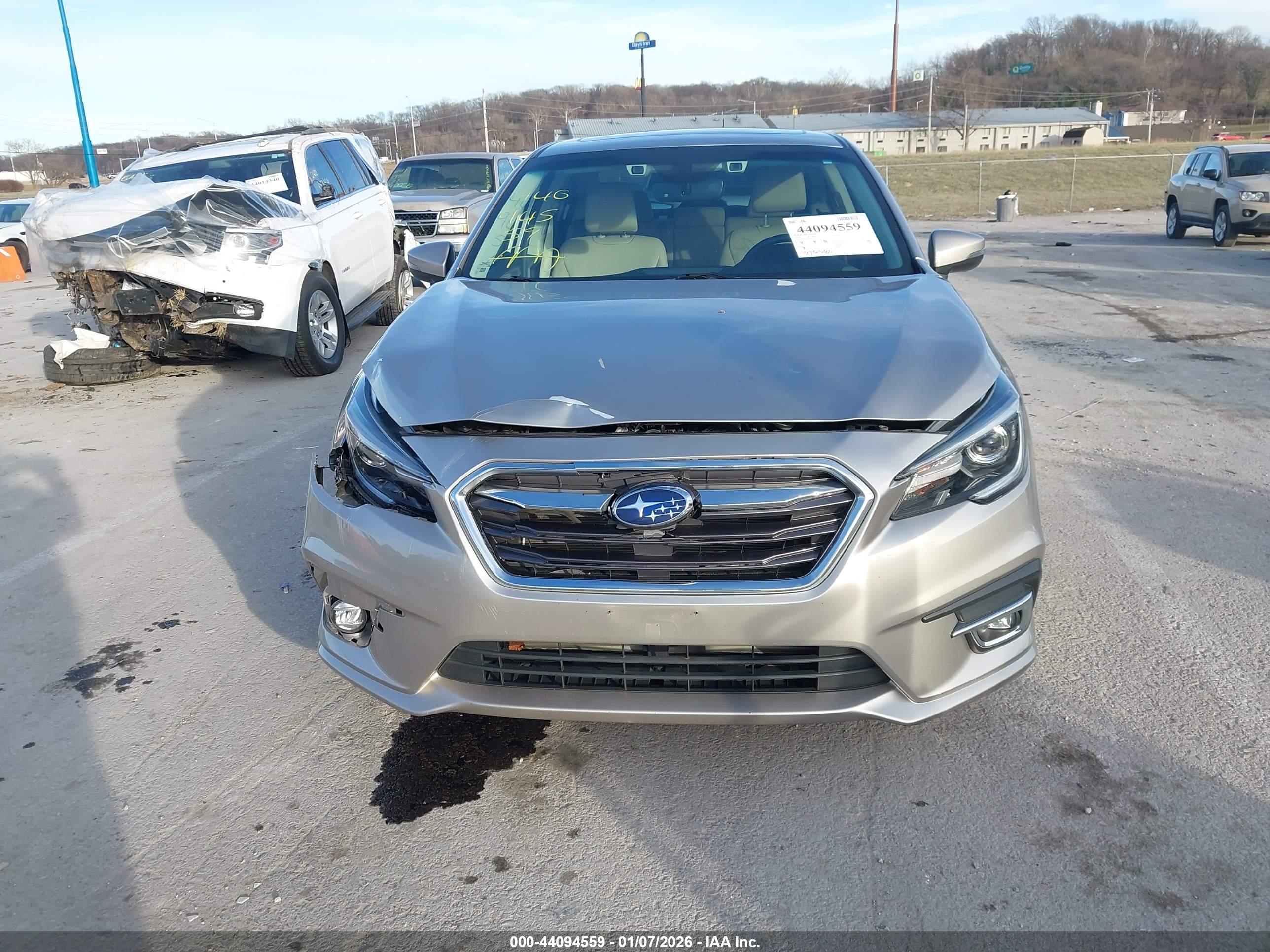 SUBARU LEGACY image 6