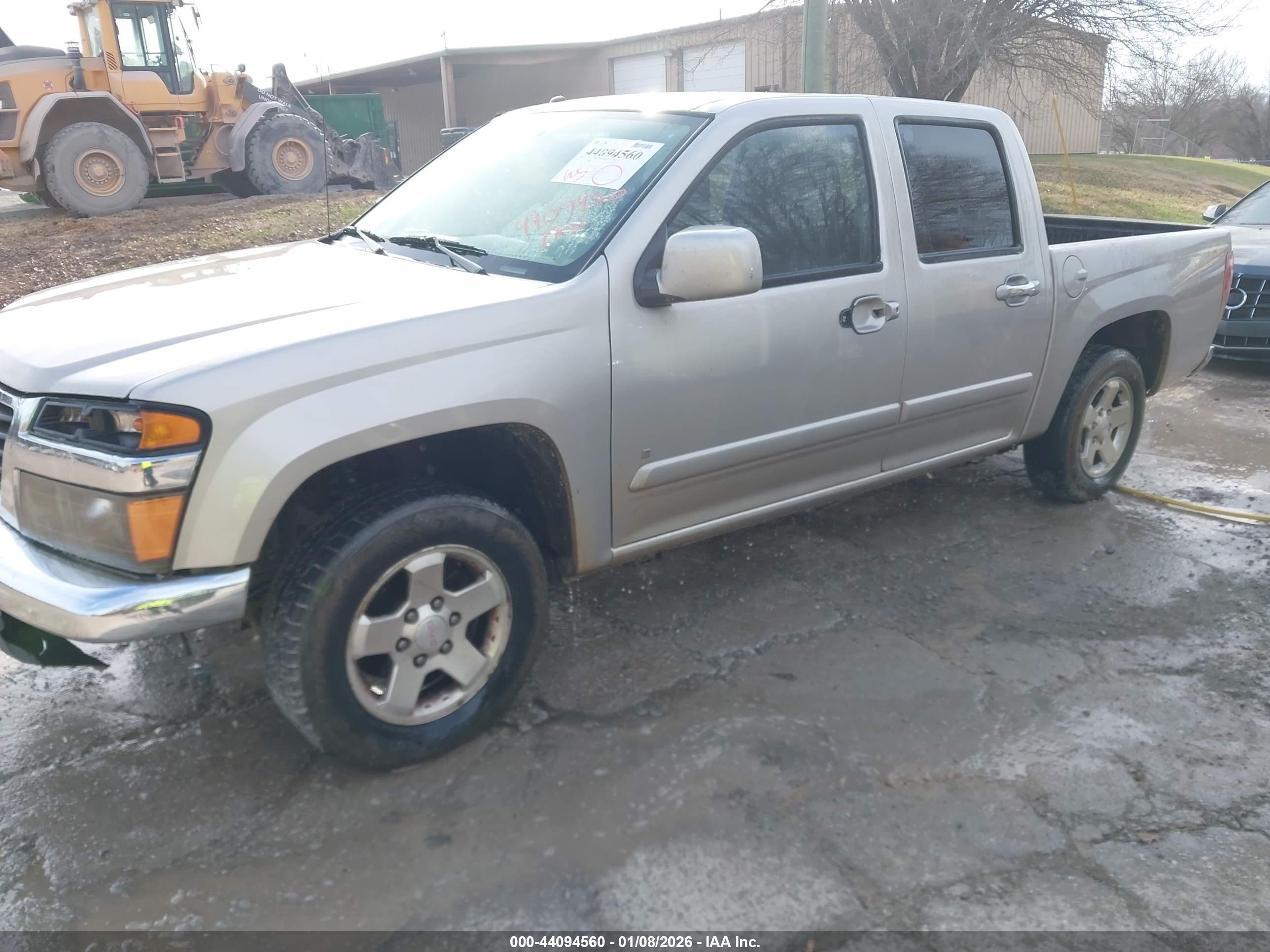 GMC CANYON image 2